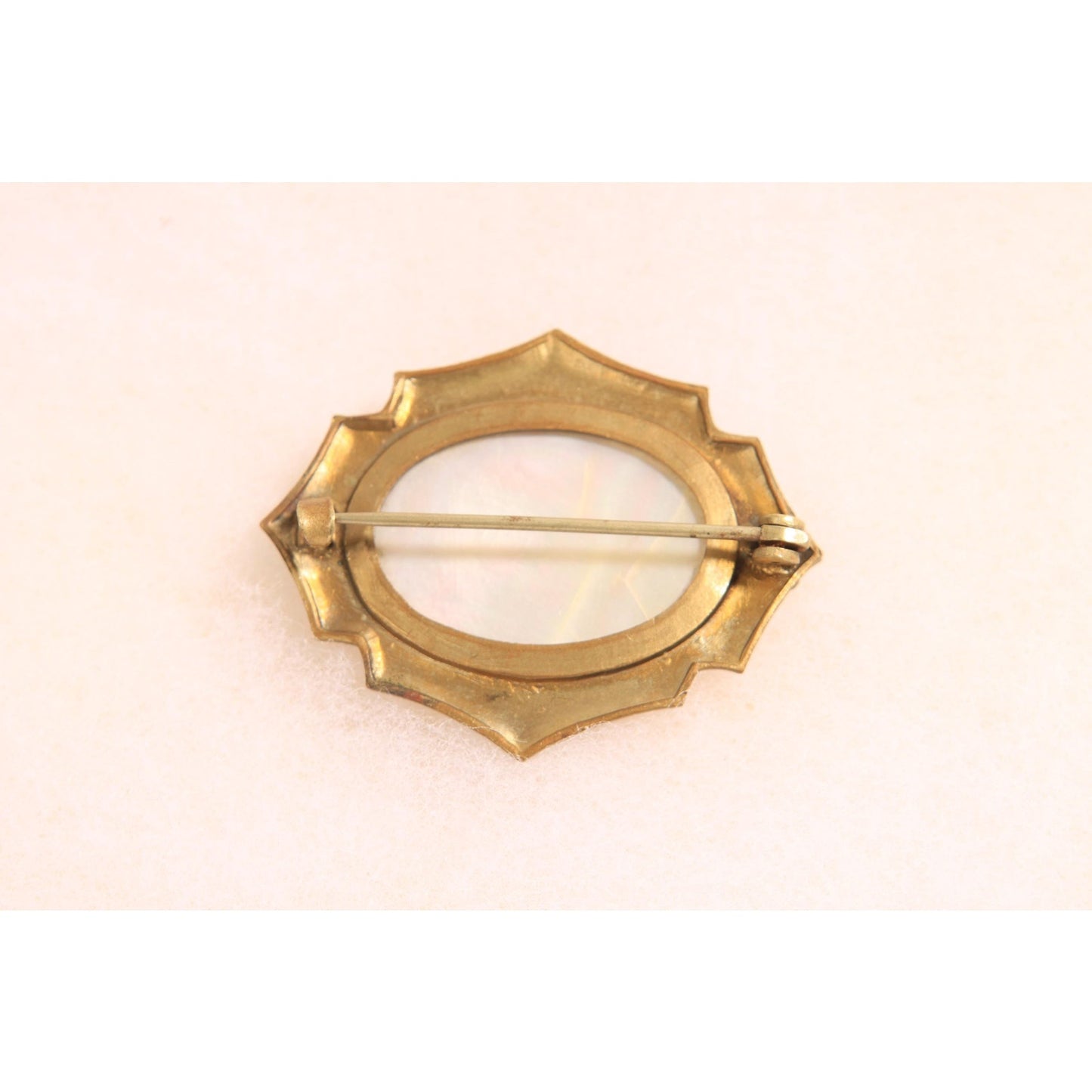 Antique 1800s Victorian Mother of Pearl and Gold Tone Metal Fleur-de-lis Brooch