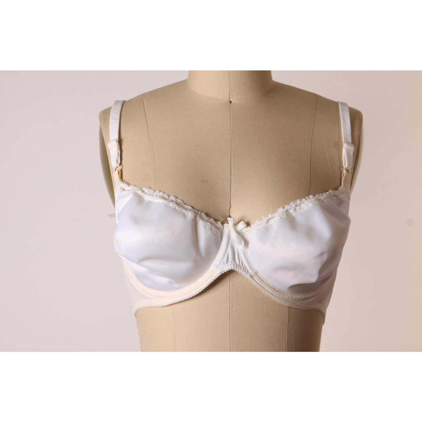 1970s White Sheer Lace Trim Bow Detail Bra