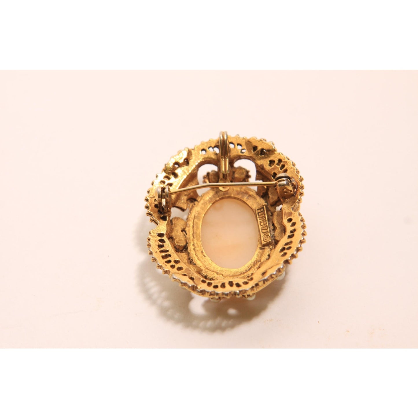 1950s 1960s Pink and Cream Cameo Gold Tone Metal Faux Pearl Pendant Brooch by Florenza