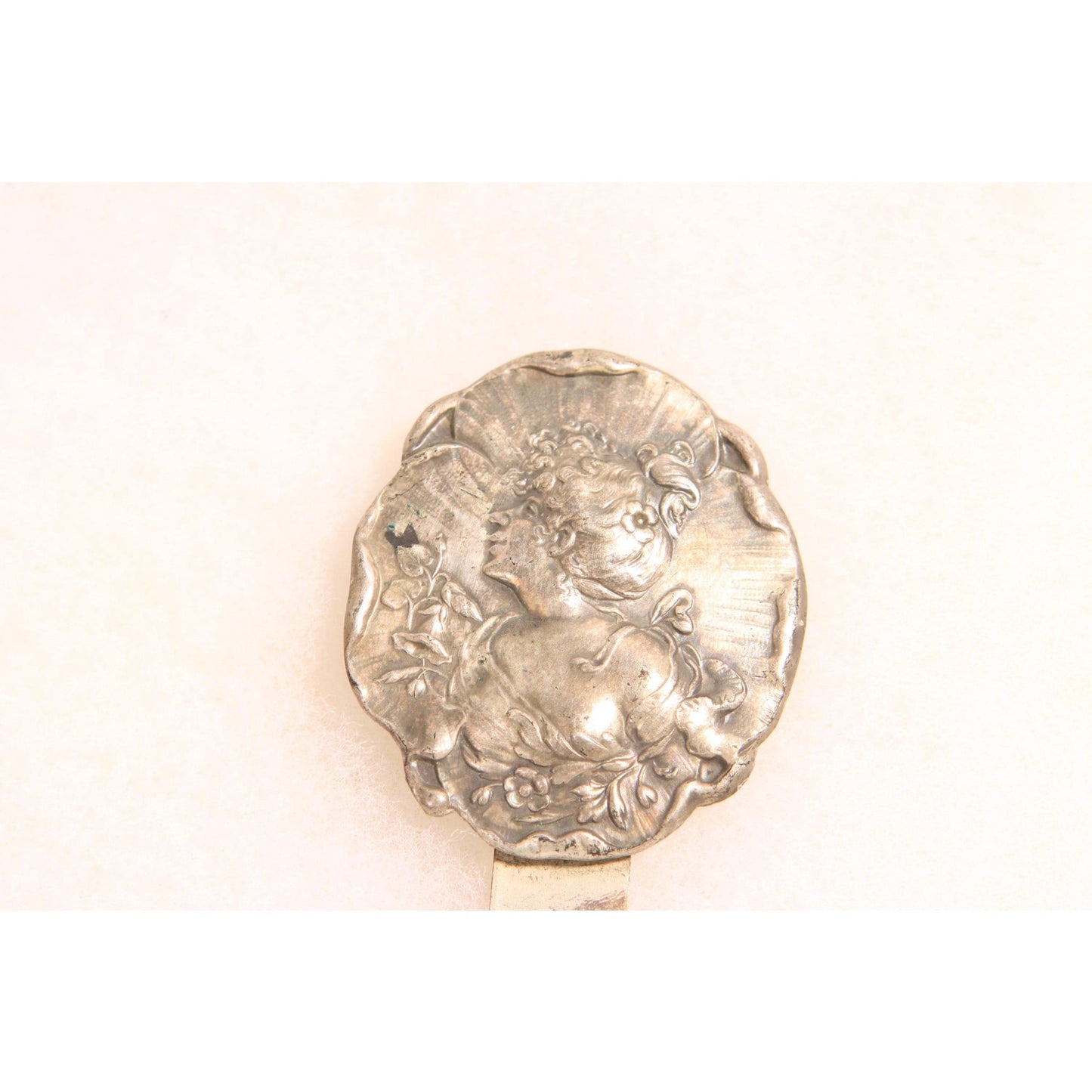 1930s Art Nouveau Silver Tone Metal Embossed Gibson Girl Belt Dress Clip