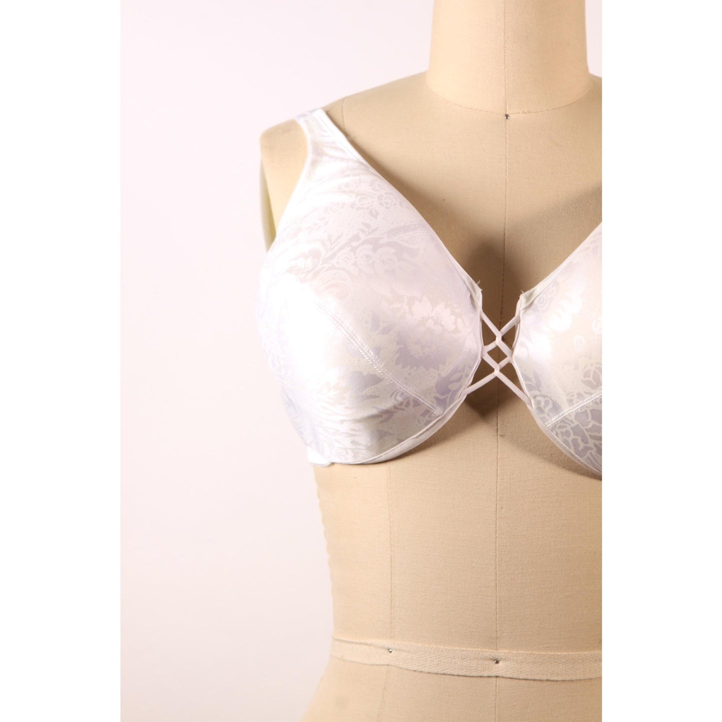 1980s White Floral Print Criss Cross Bra by Vanity Fair-38DD