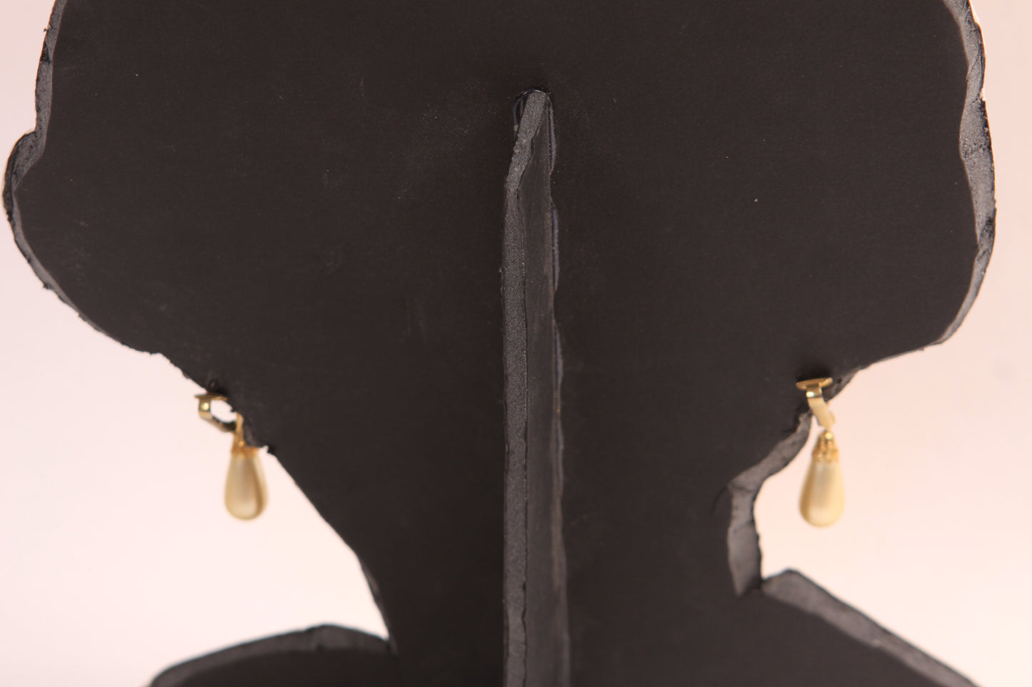 1950s 1960s Gold Tone Metal and Faux Pearl Dangling Formal Clip On Earrings 