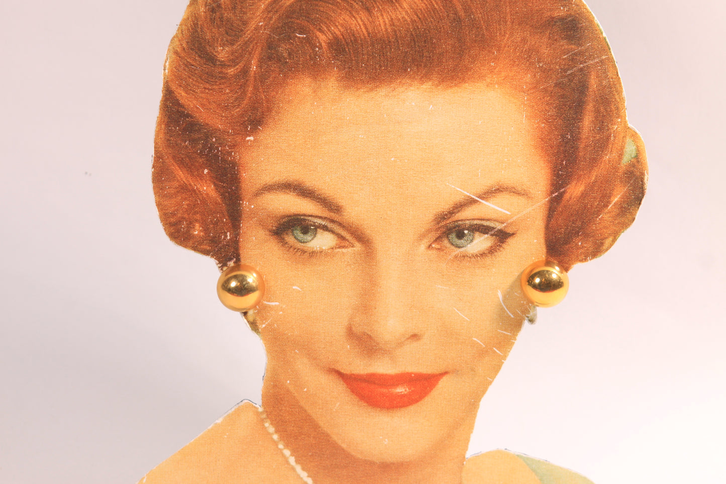 1950s 1960s Gold Tone Circle Clip On Earrings