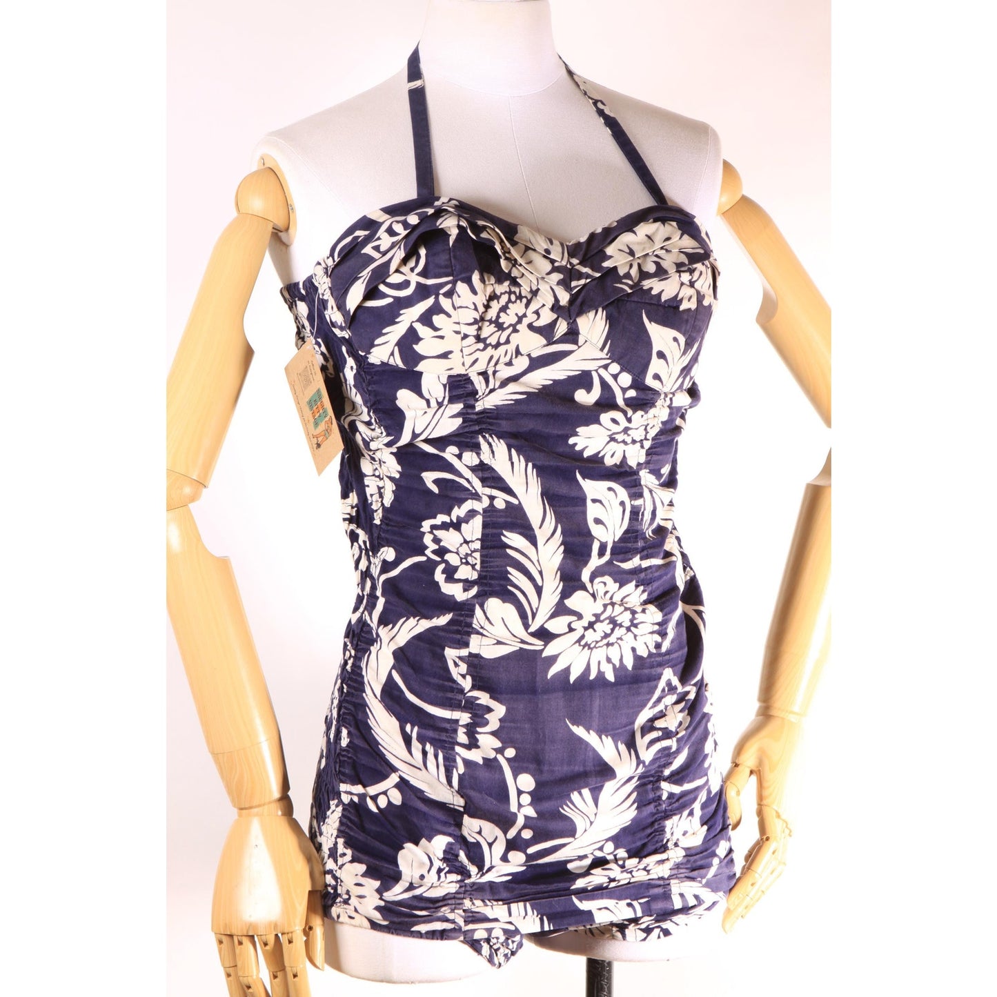1950s Dark Blue and White Floral Hawaiian Ruched One Piece Swimsuit by Made in Hawaii -S