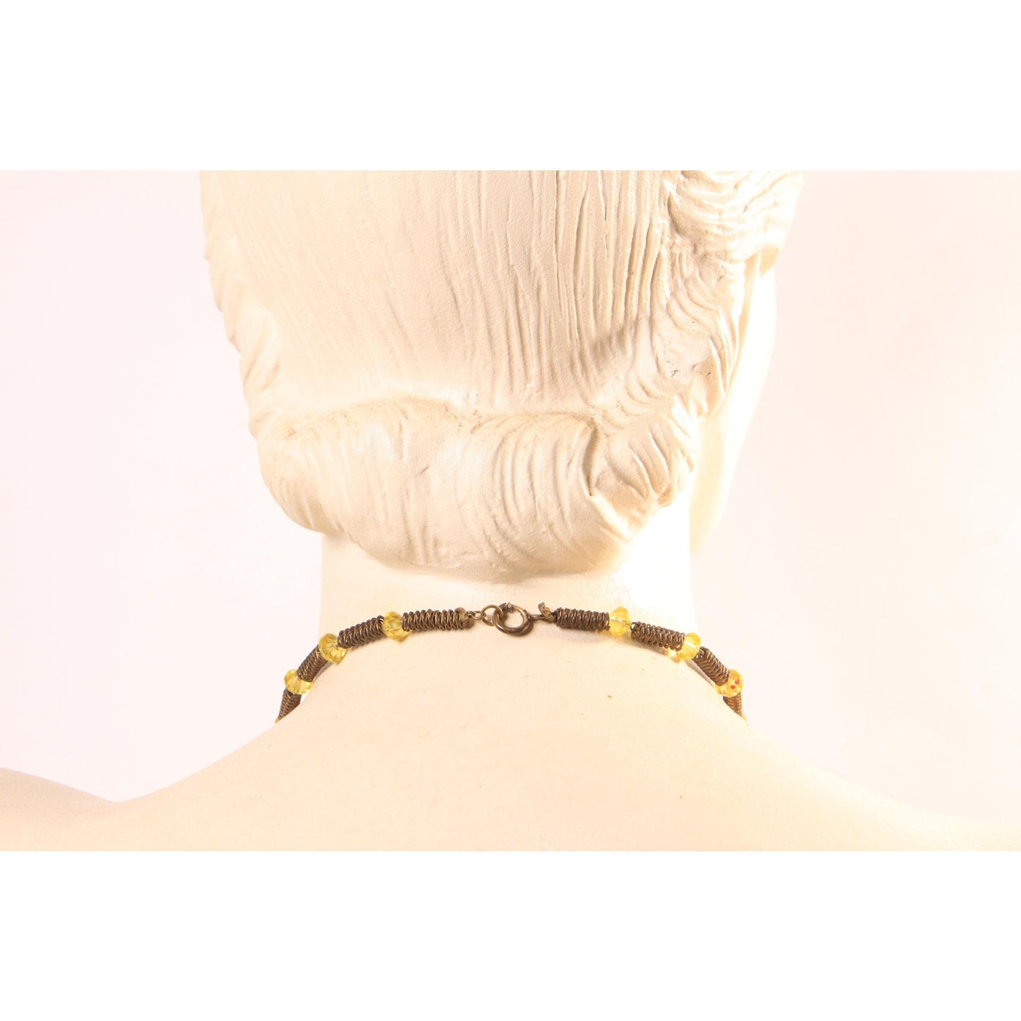 1920s 1930s Art Deco Yellow Glass Faceted Stone Brass Metal Detail Necklace