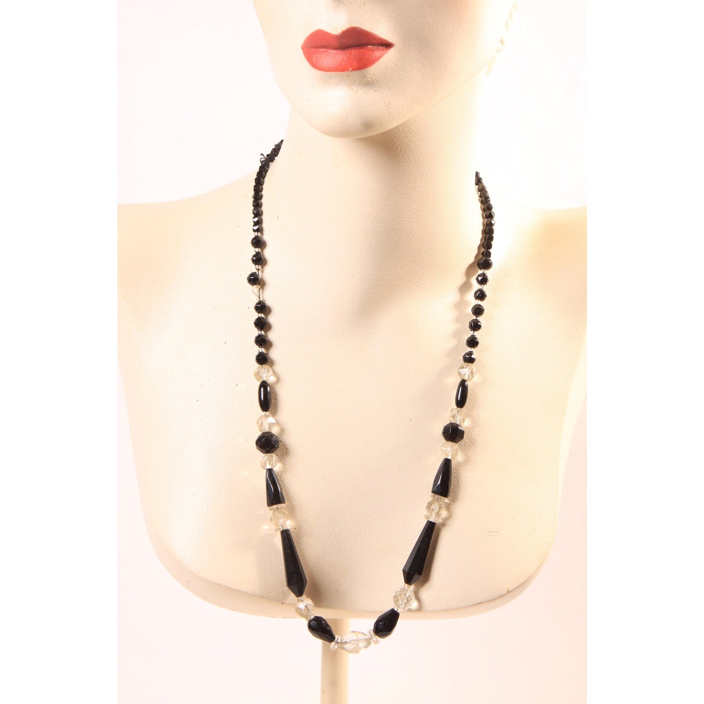 1950s Black and Clear Glass Faceted Oval and Round Beaded Necklace