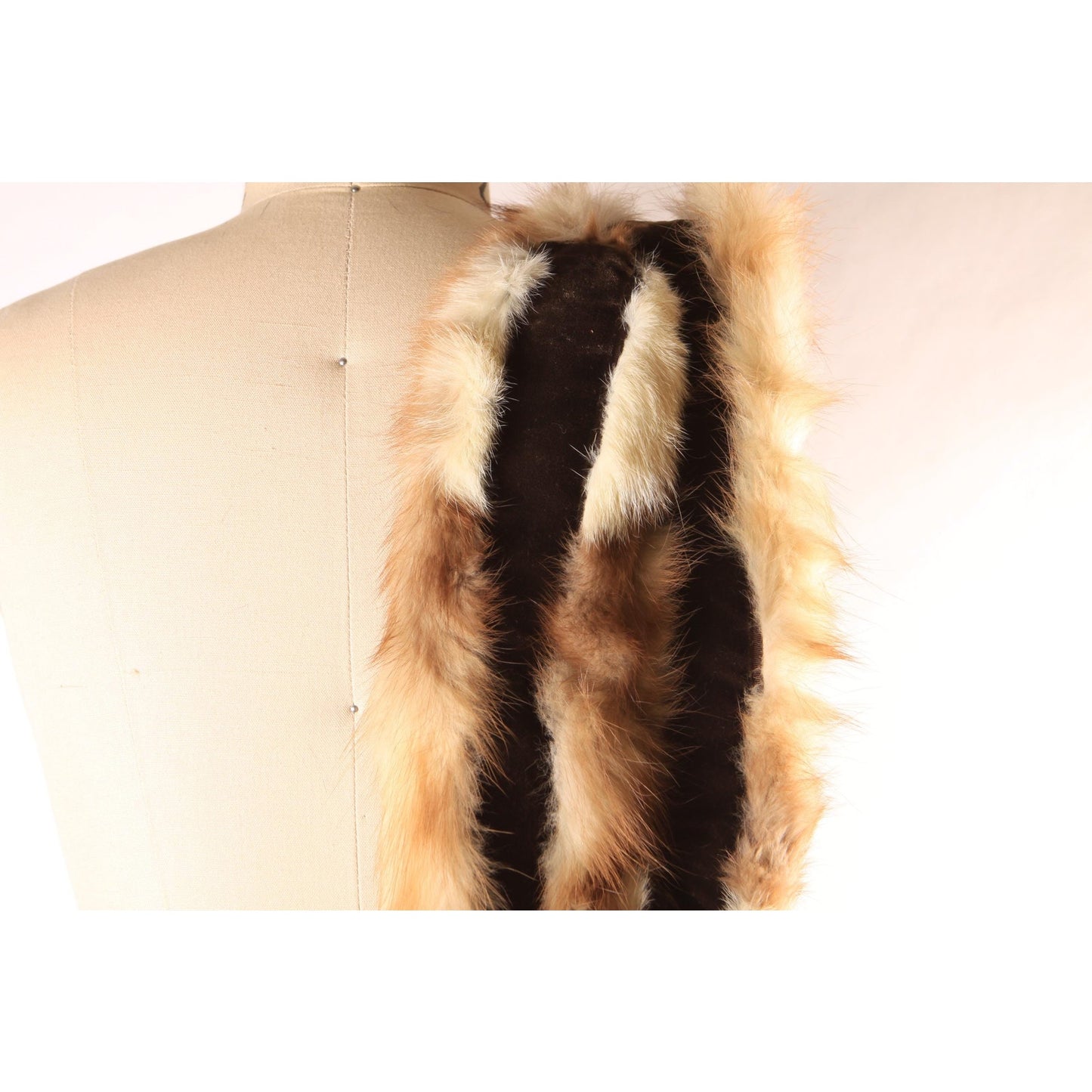 1940s 1950s Brown Interlaced Double Pelt Marten Fur Velvet Lined Collar