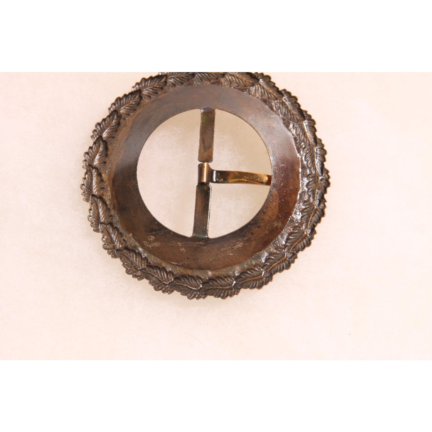1940s 1950s Brass Gold Tone Metal Leaf Detail Belt Buckle