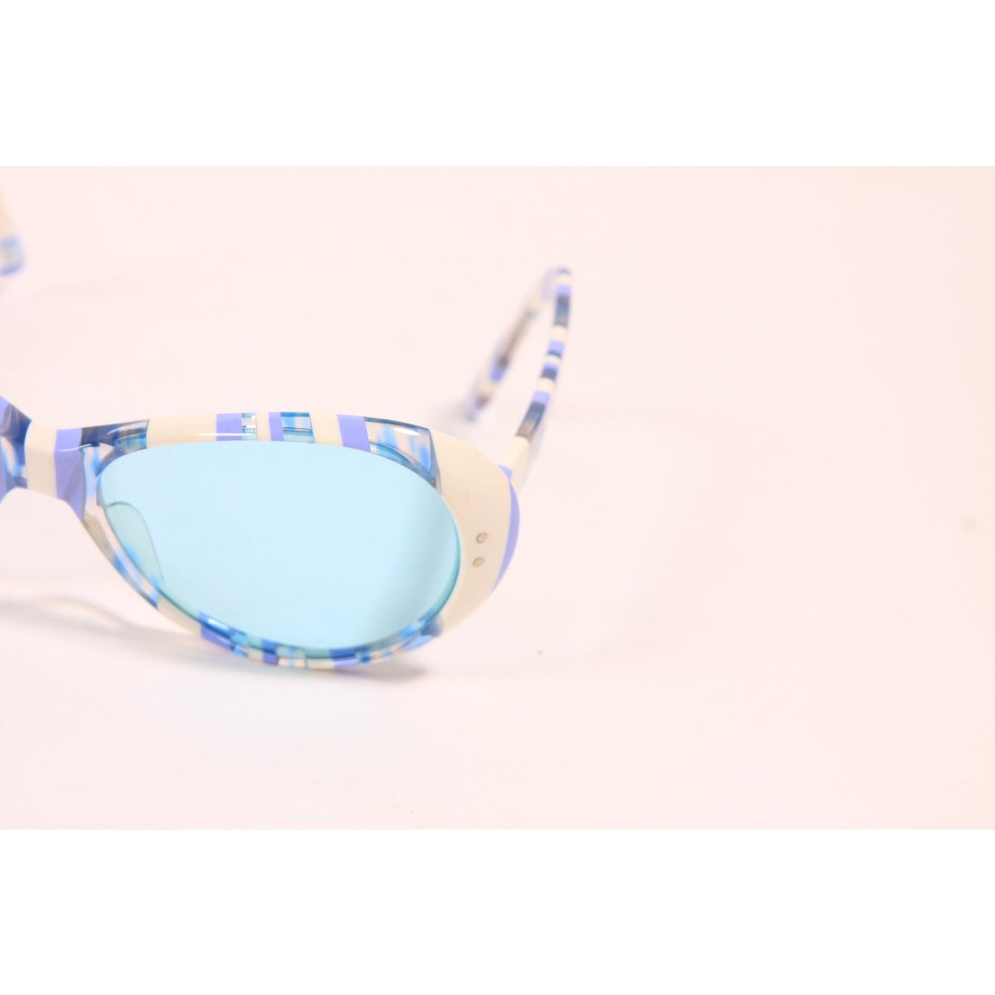 1960s Blue, White and Clear Plastic Round Circle Mod Blue Tint Lens France Sunglasses