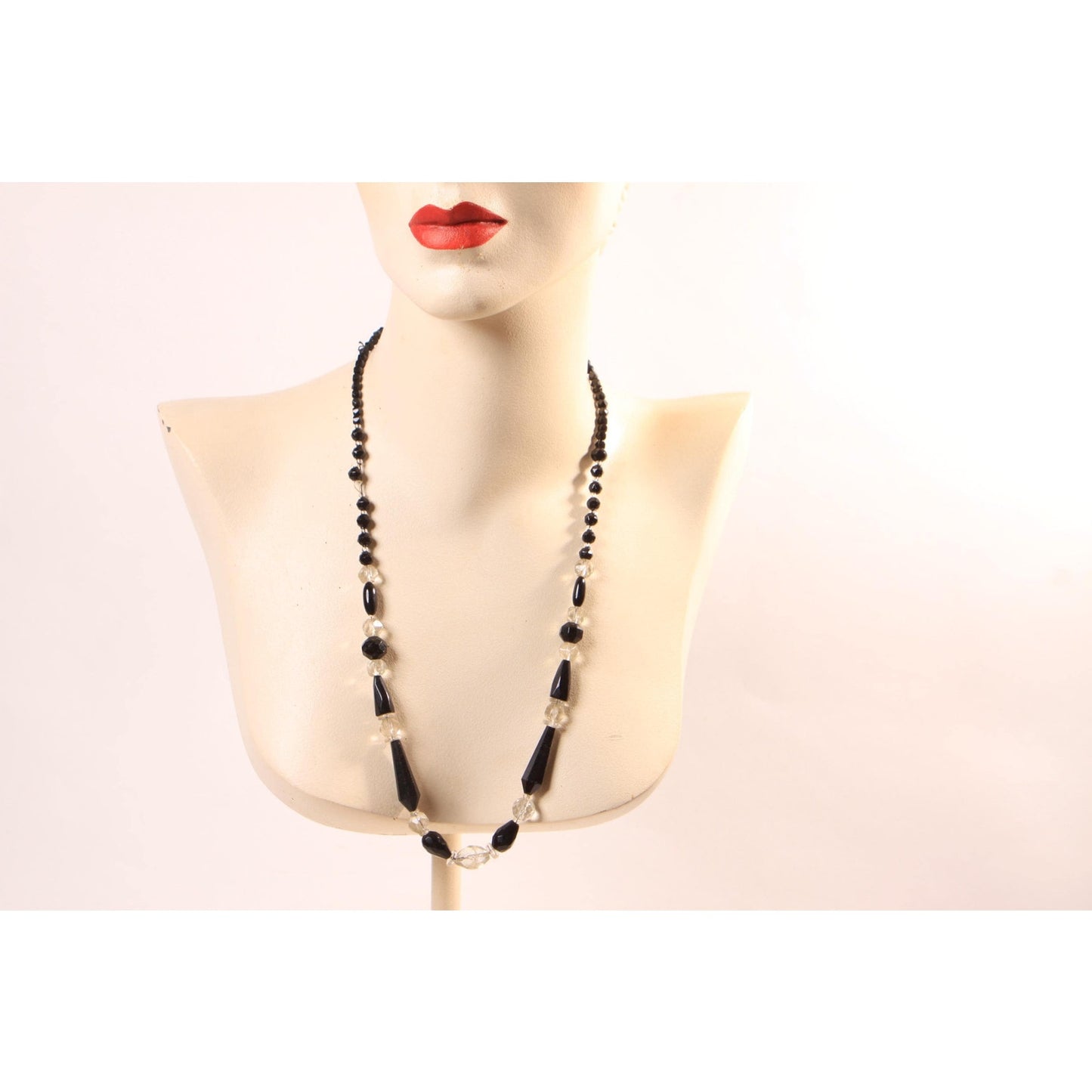 1950s Black and Clear Glass Faceted Oval and Round Beaded Necklace