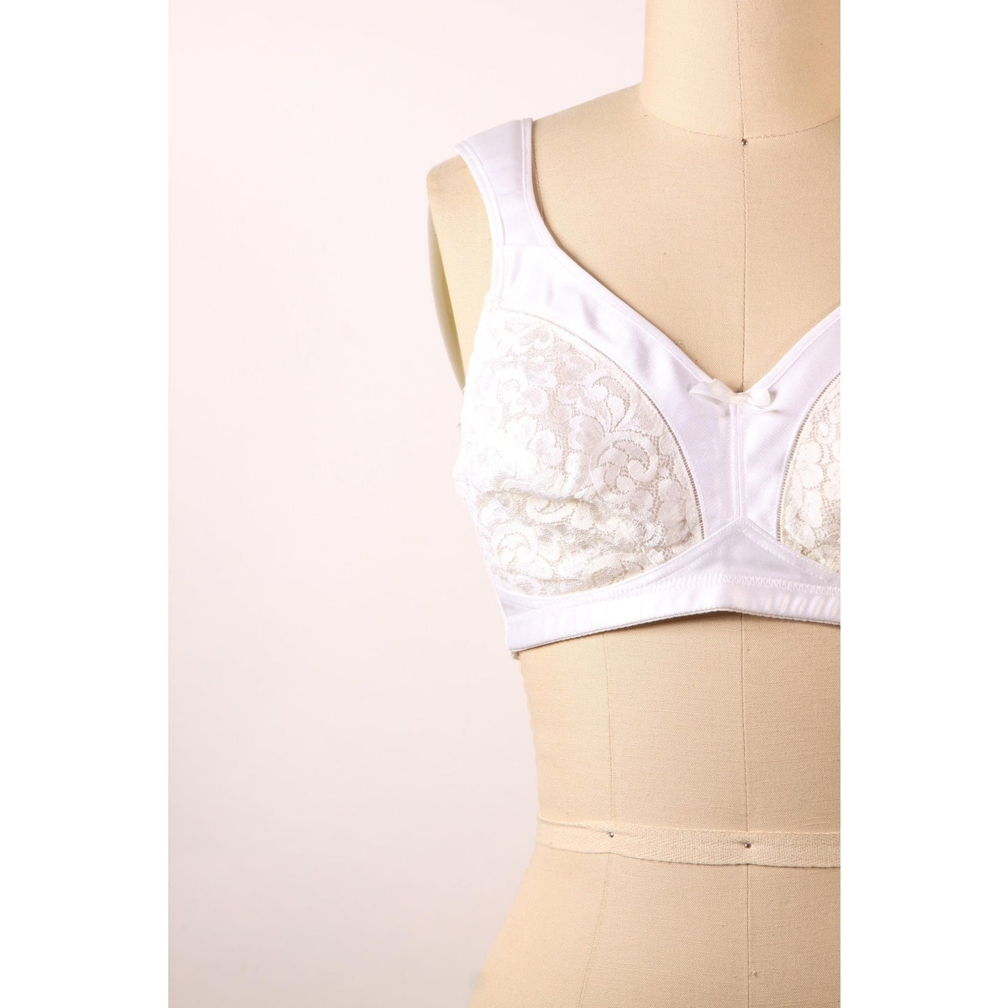 1980s Sheer White Floral Lace Bow Detail Bra by Playtex-38B