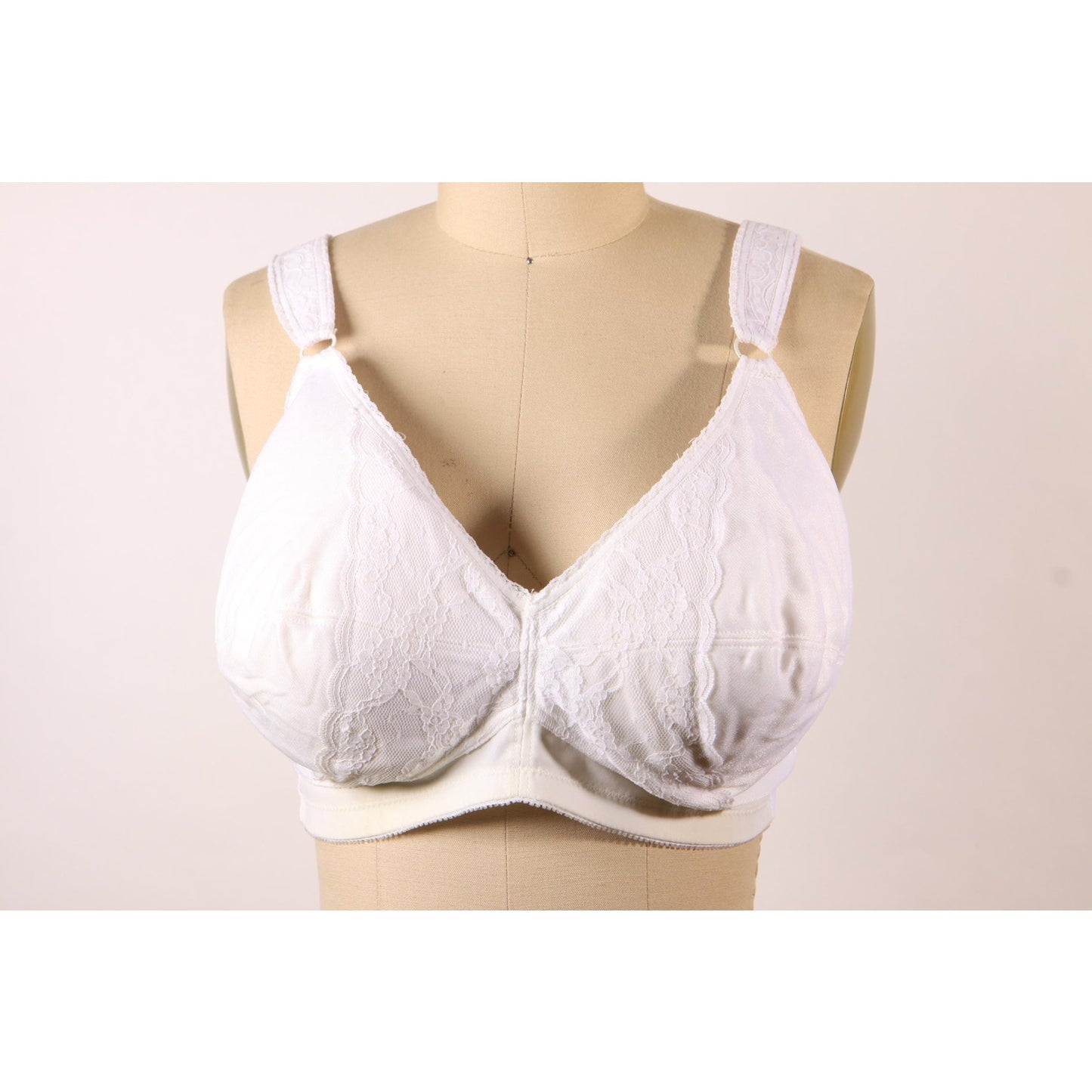 1970s White Floral Lace Trim Bra by Sears-40C