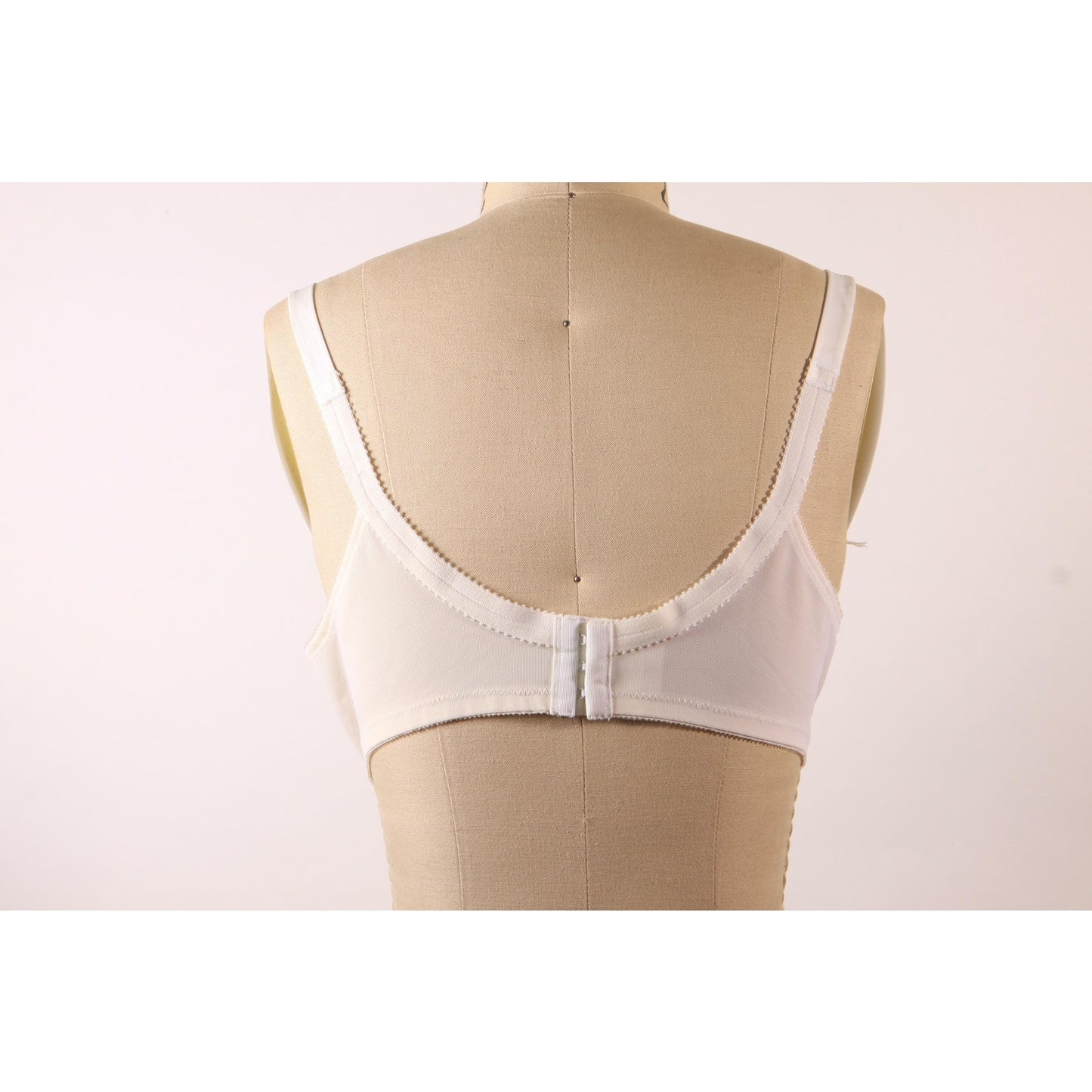 1970s White Sheer Floral Lace Bow Detail Bra by Playtex-38B