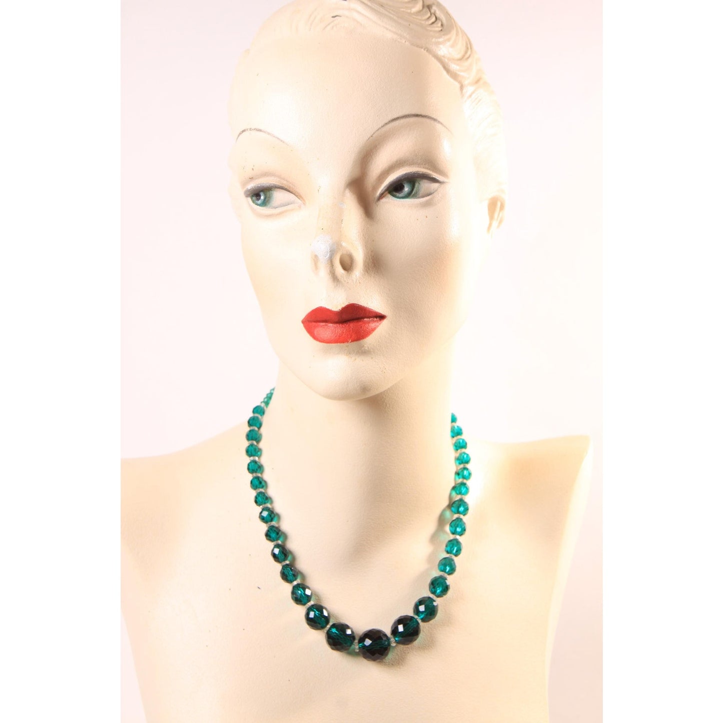 1950s Emerald Green and Clear Glass Faceted Graduated Formal Beaded Necklace