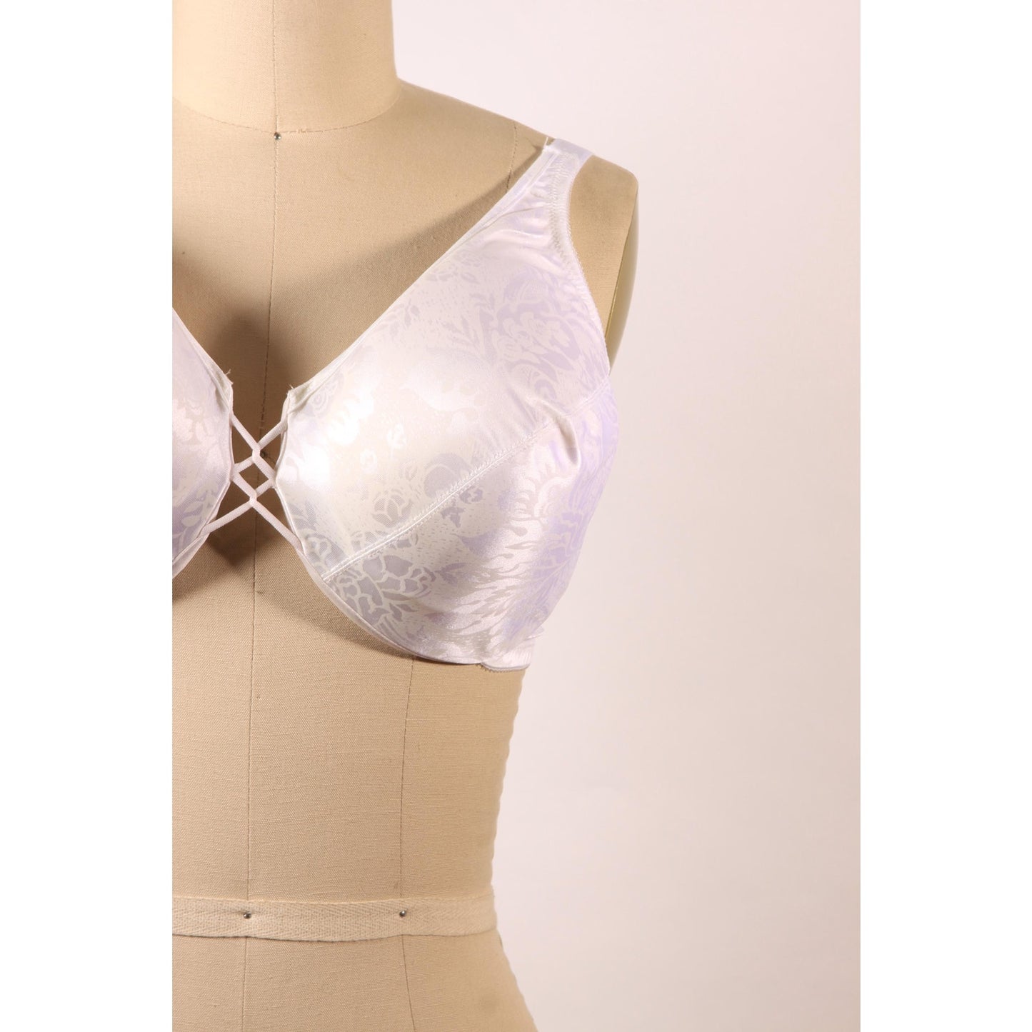 1980s White Floral Print Criss Cross Bra by Vanity Fair-38DD