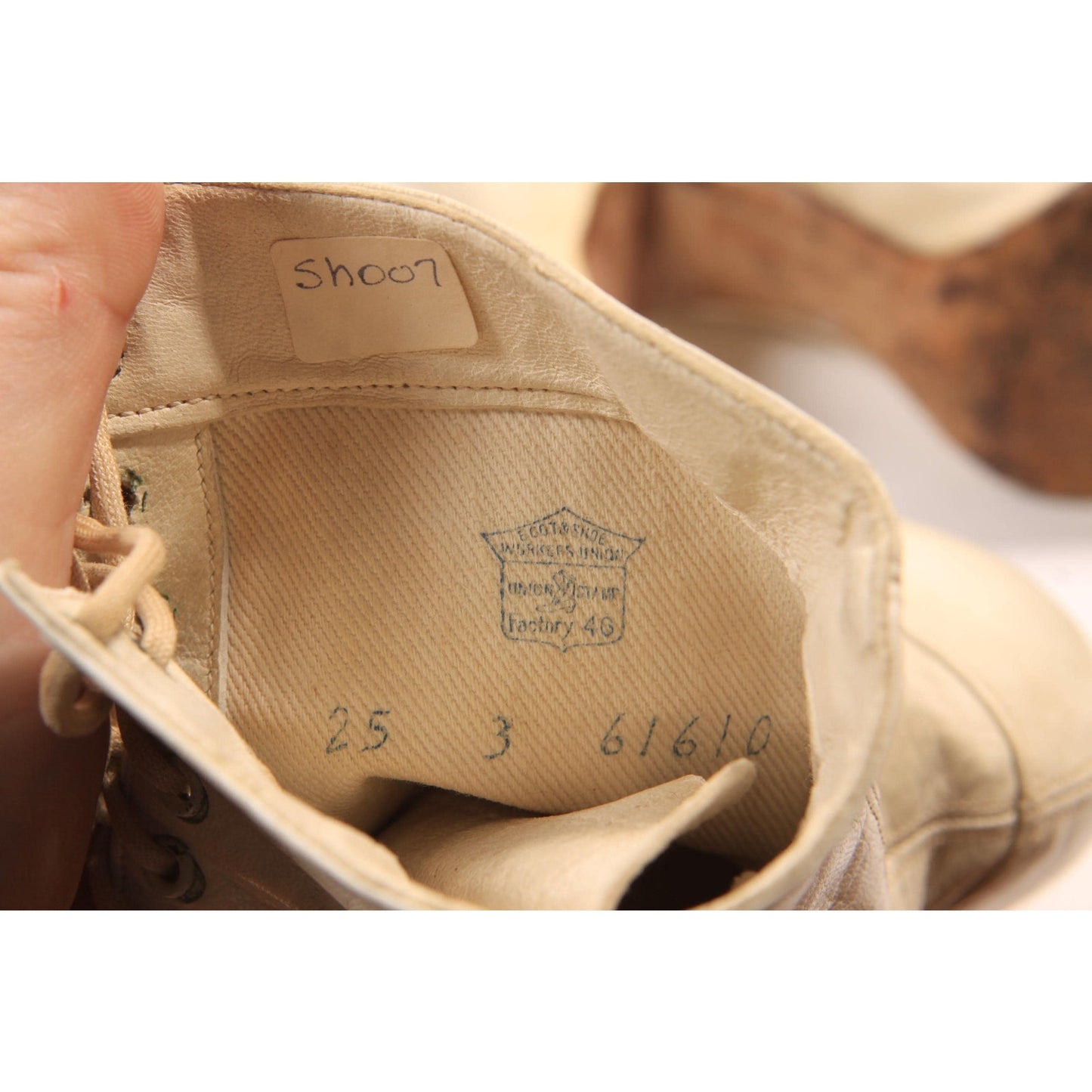 Antique 1800s Cream Leather Pointed Toe Lace Up High Heel Boots