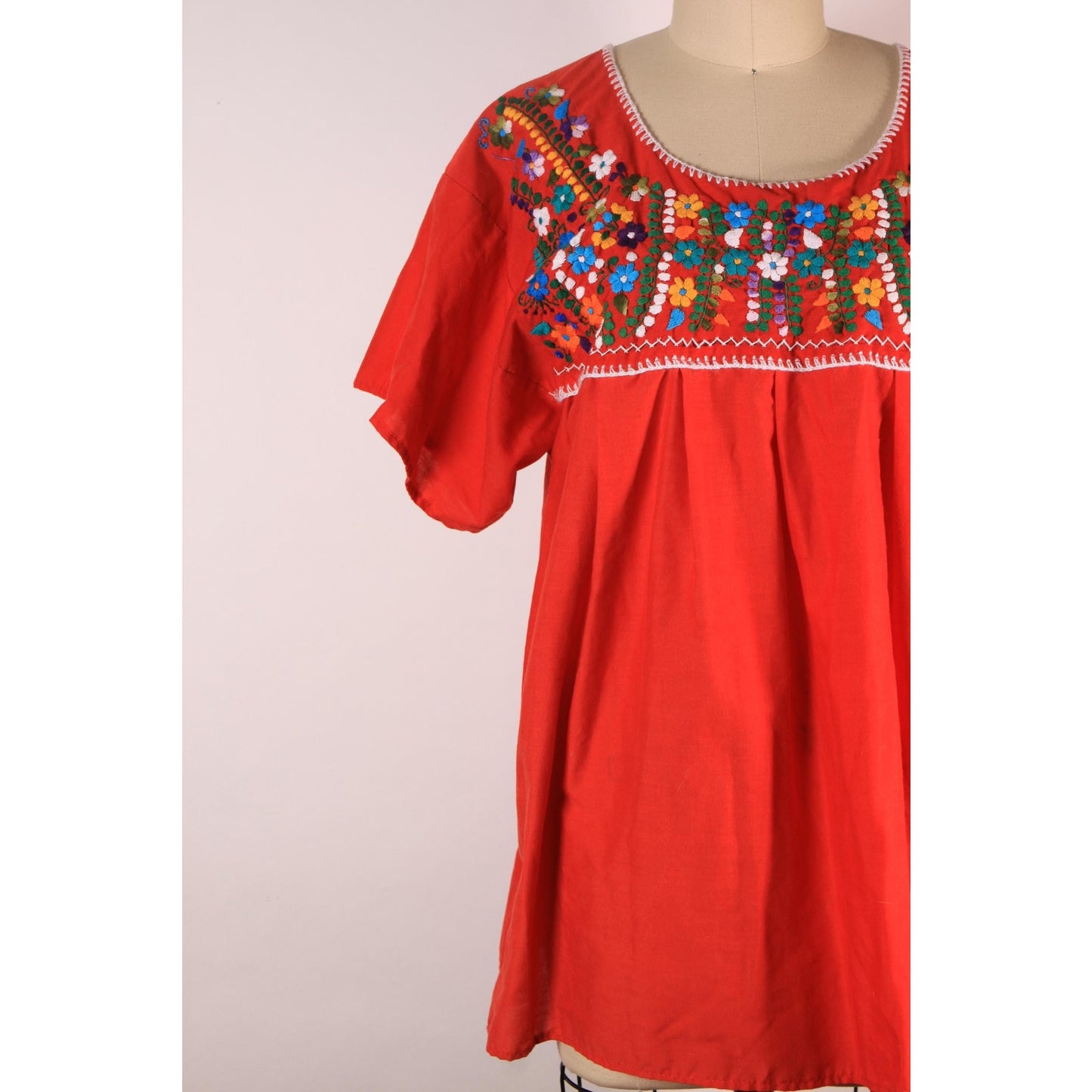 1970s Red Short Sleeve Multi-Colored Floral Embroidery Pueblan Mexican Blouse -1XL