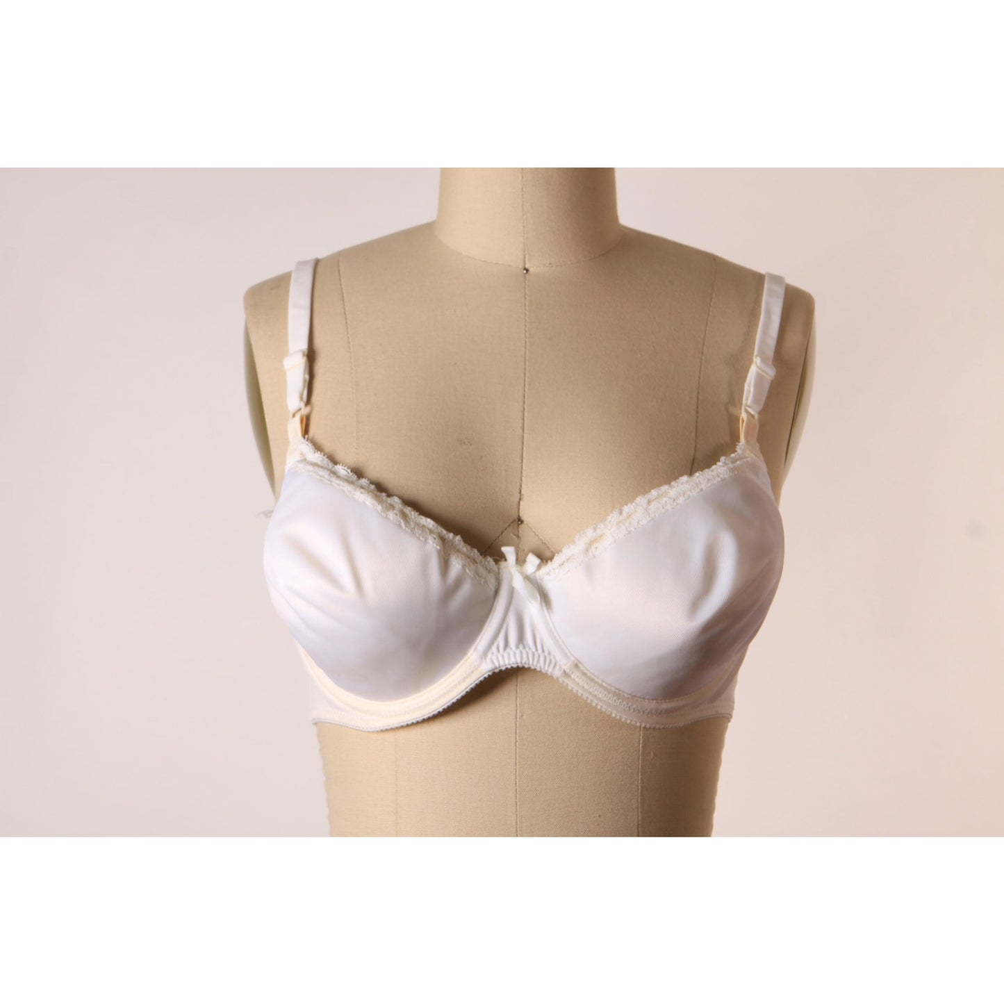 1970s White Sheer Lace Trim Bow Detail Bra