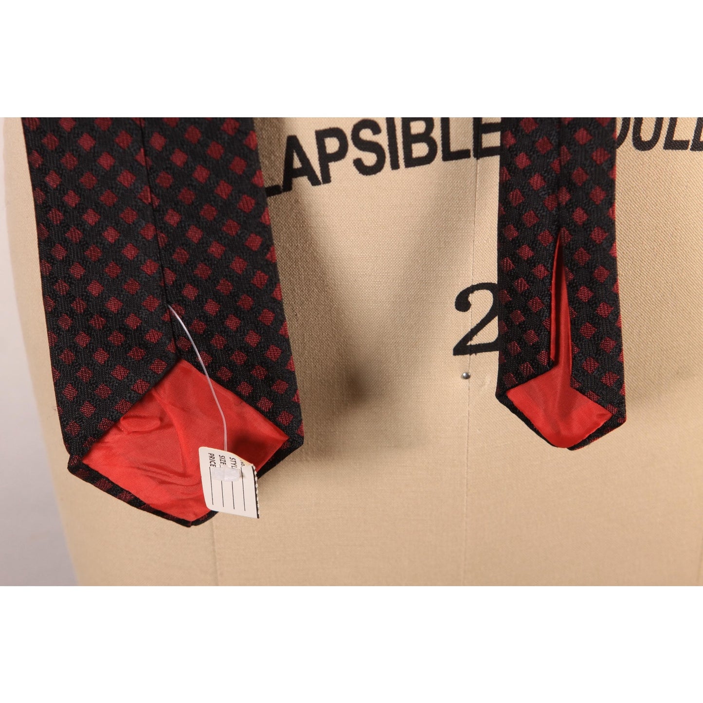1980s Red and Black Geometric Necktie Tie