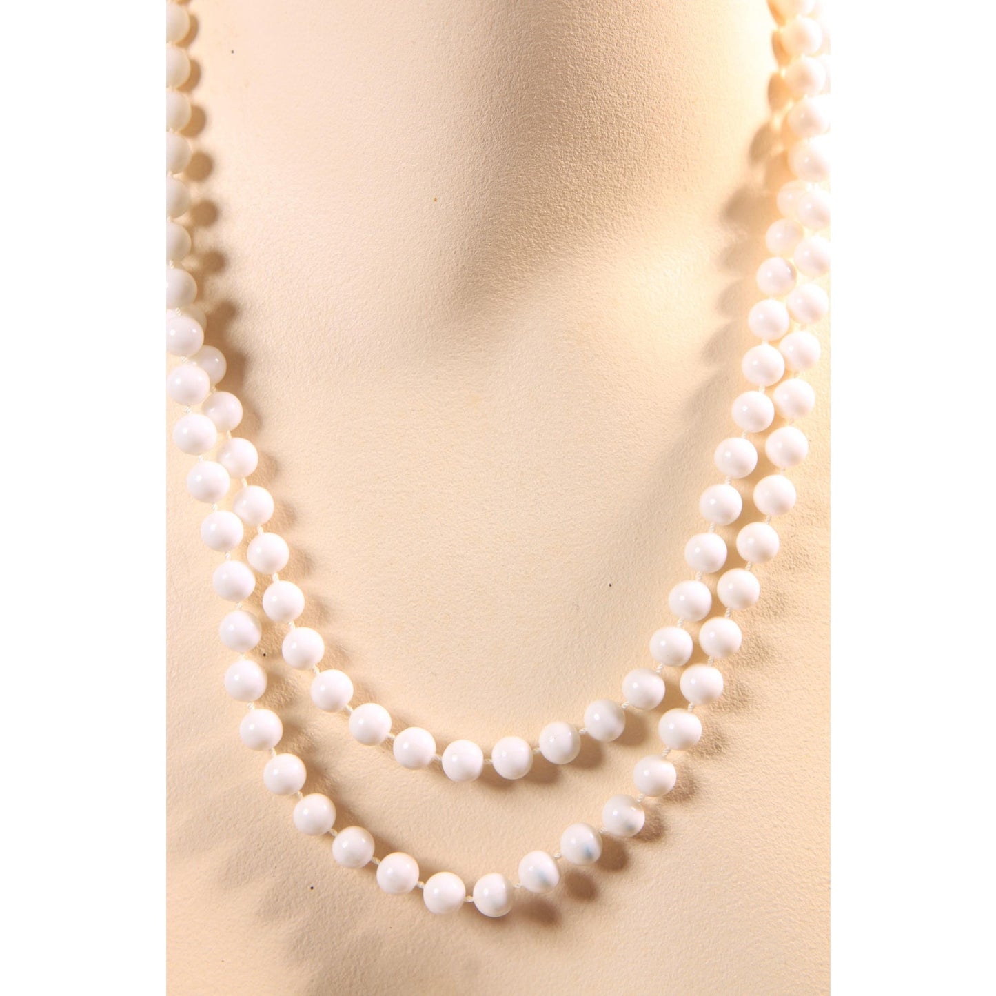 1960s White Plastic Circle Beaded Double Strand Necklace by Hong Kong