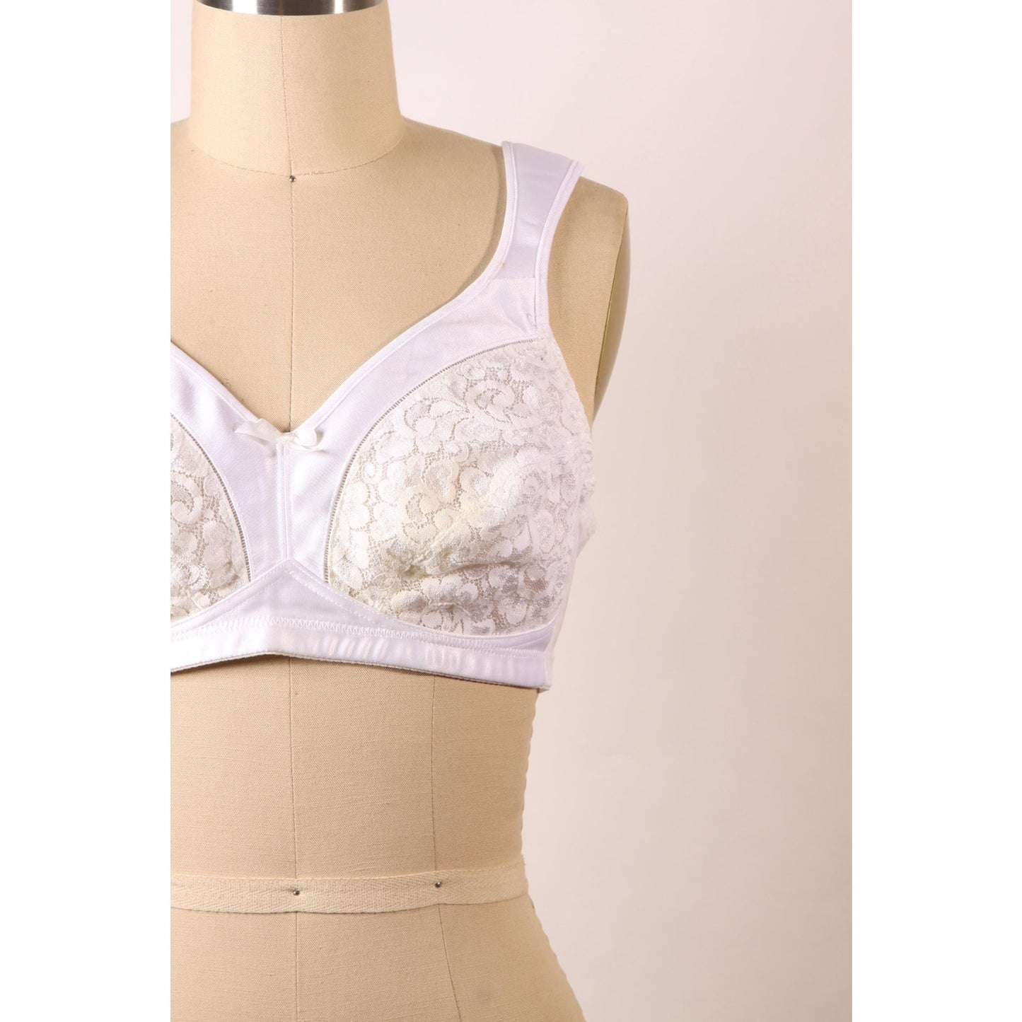 1980s Sheer White Floral Lace Bow Detail Bra by Playtex-38B