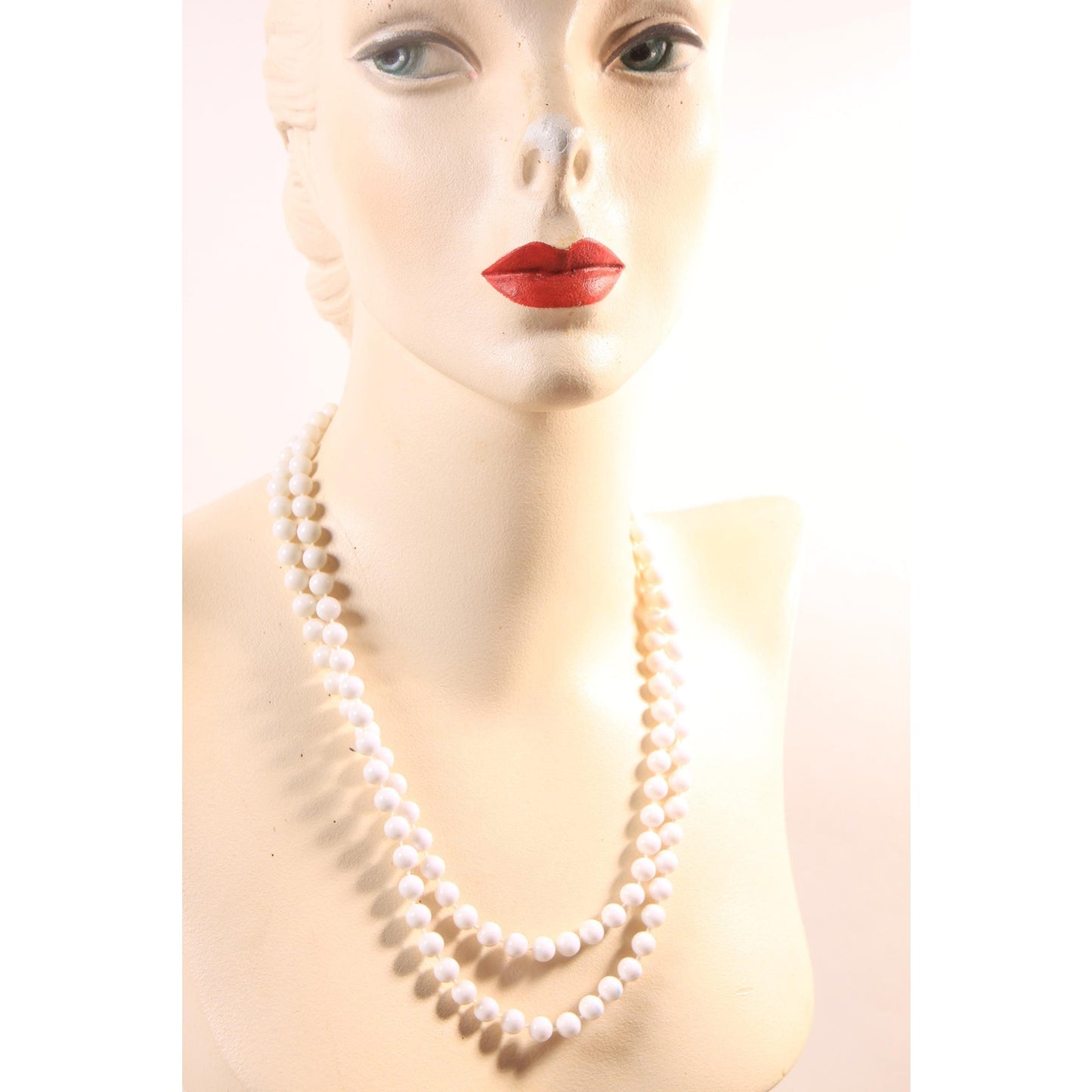 1960s White Plastic Circle Beaded Double Strand Necklace by Hong Kong