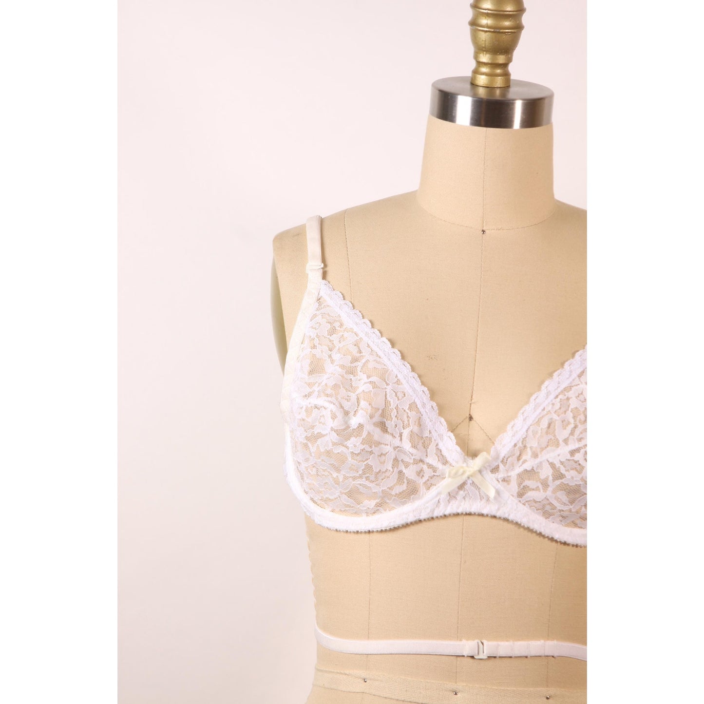 1970s Sheer White Floral Lace Bow Detail Underwire Criss Cross Low Cut Back Bra by Fredericks of Hollywood-38C