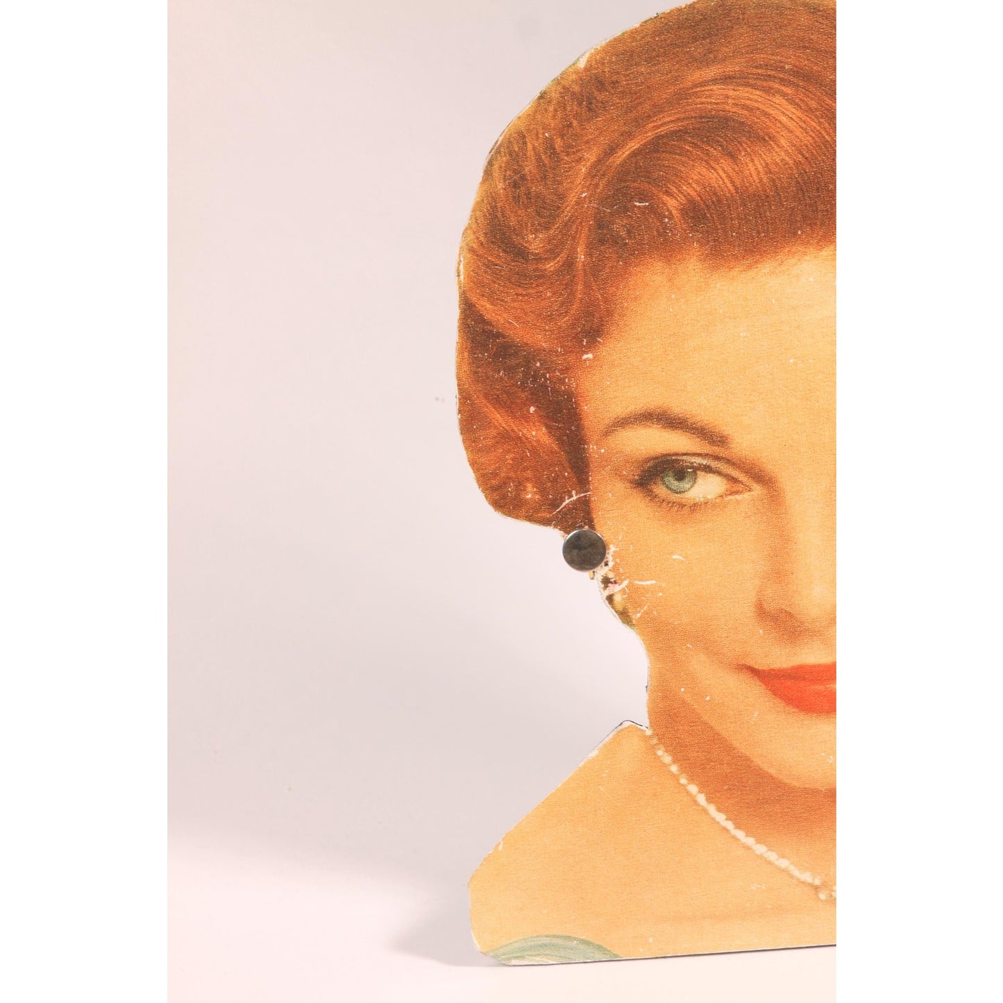 1950s Gold Tone Metal Circle Screw Back Earrings