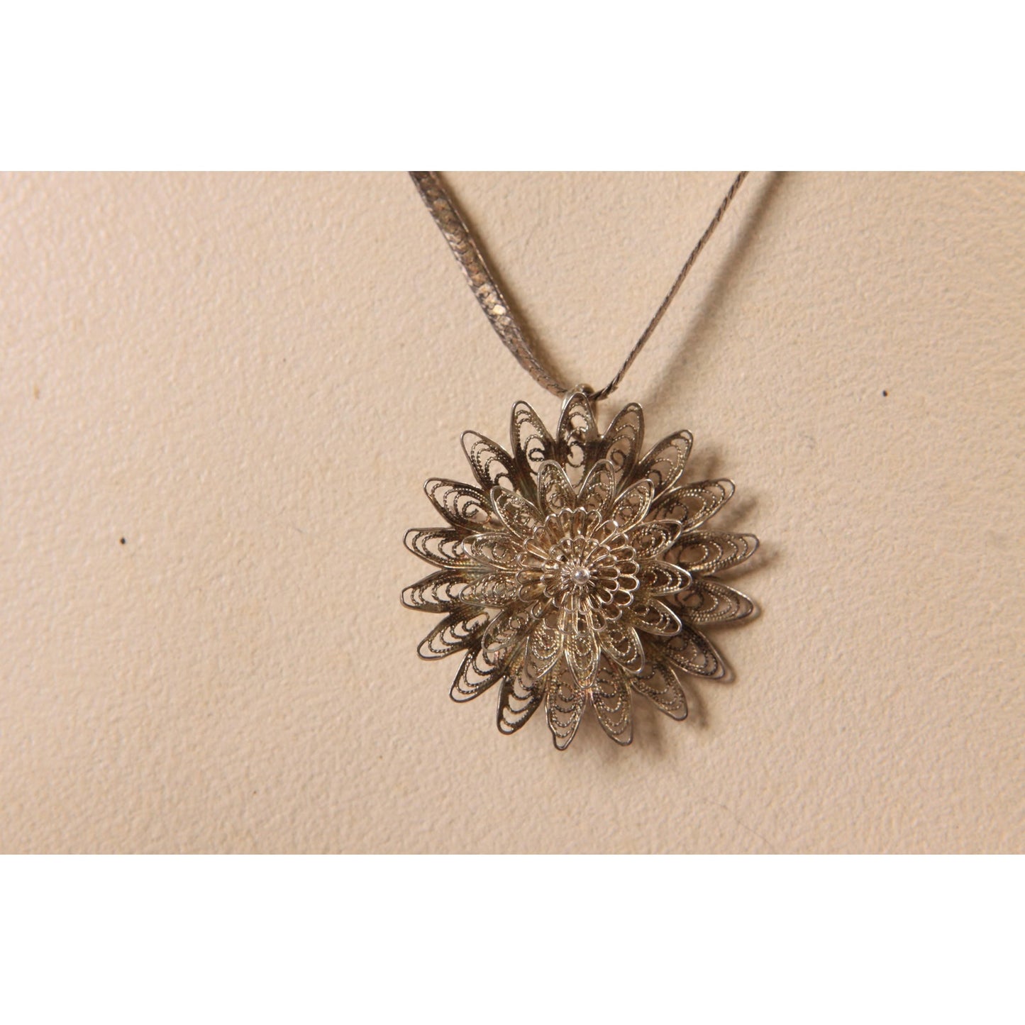 1950s Silver Tone Metal Filigree Floral Flower Brooch Pendant Necklace