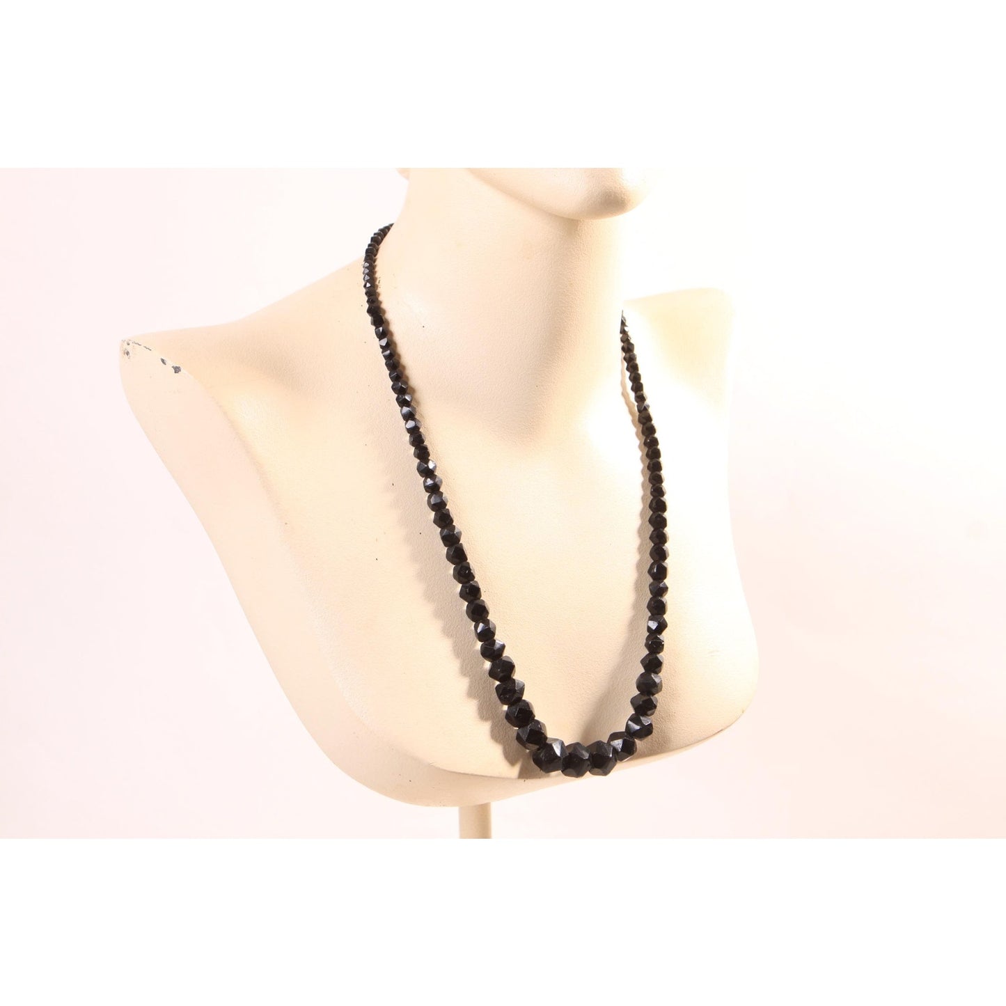 Vintage Black Faceted Glass Graduated Beaded Necklace