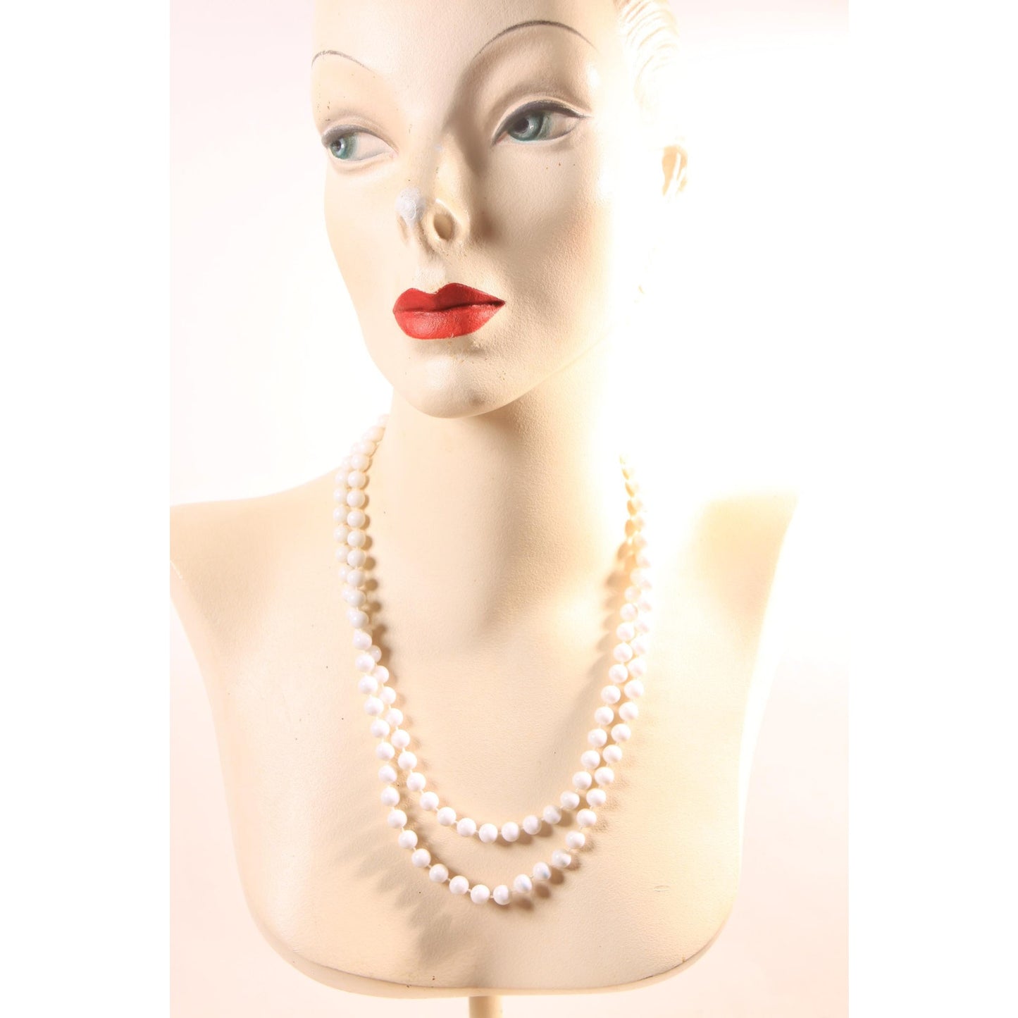 1960s White Plastic Circle Beaded Double Strand Necklace by Hong Kong