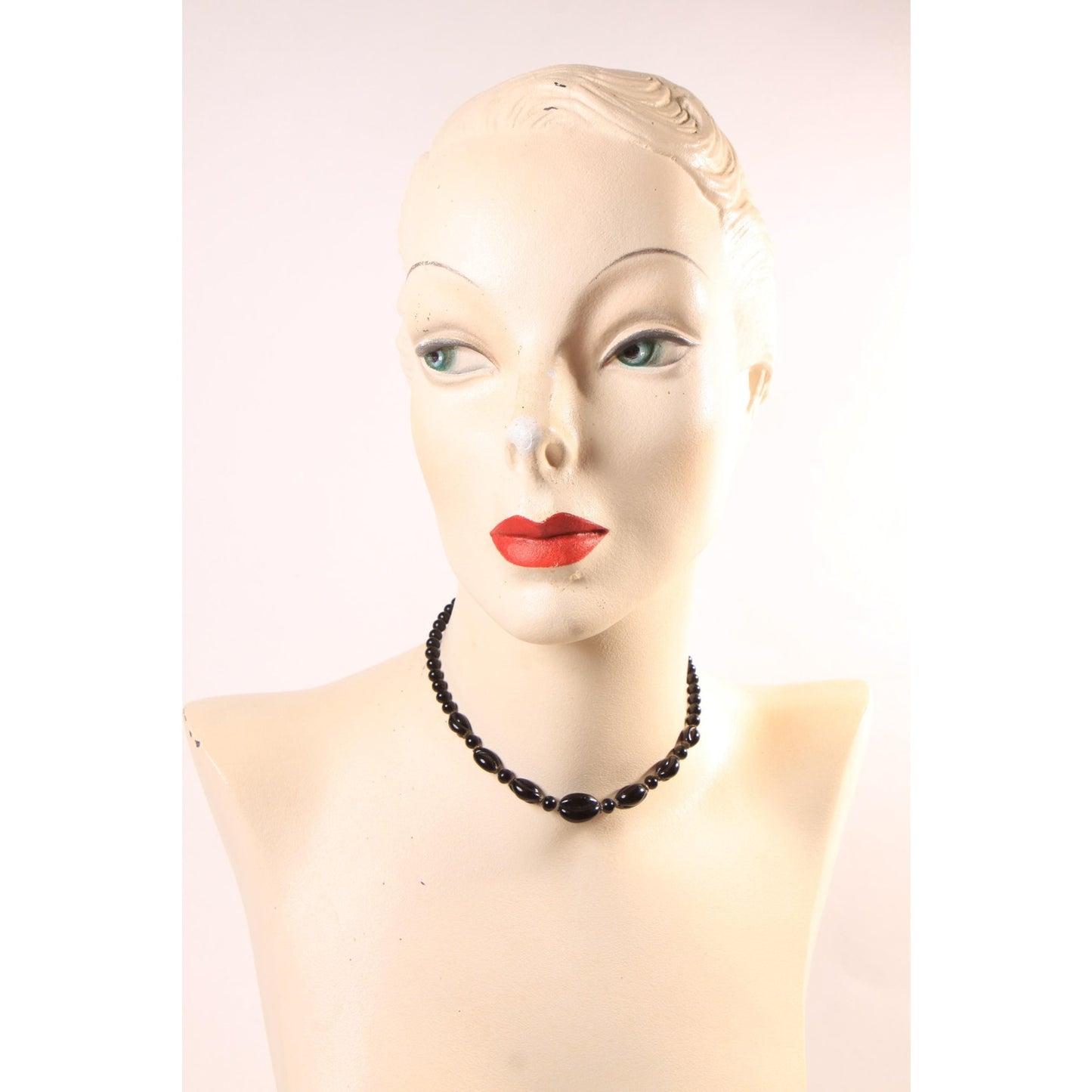 1950s Black Beaded Oval Twisted Necklace