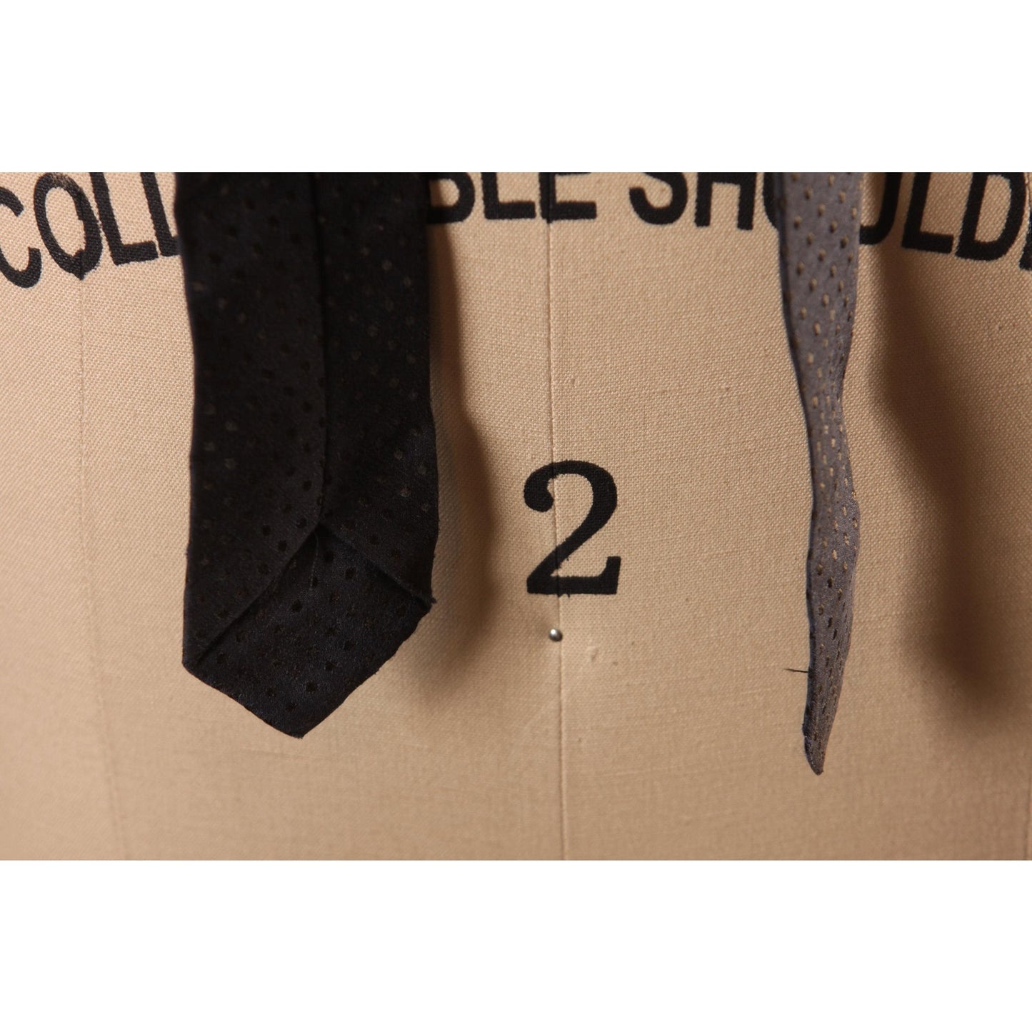 1960s Black Polka Dot Skinny Necktie Tie