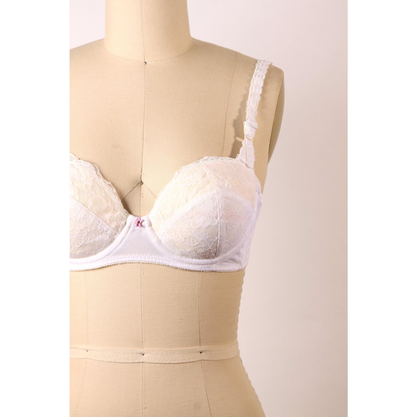 1970s White Padded Cup Floral Lace Pink Star Detail Bra by Fredericks of Hollywood-36B and 36C