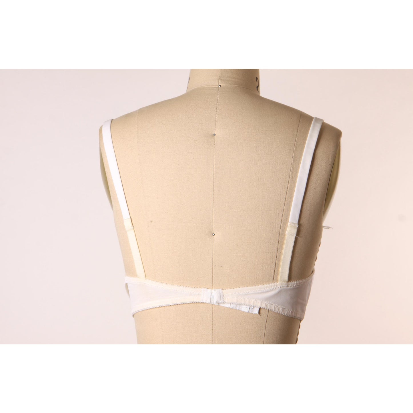 1970s White Sheer Lace Trim Bow Detail Bra