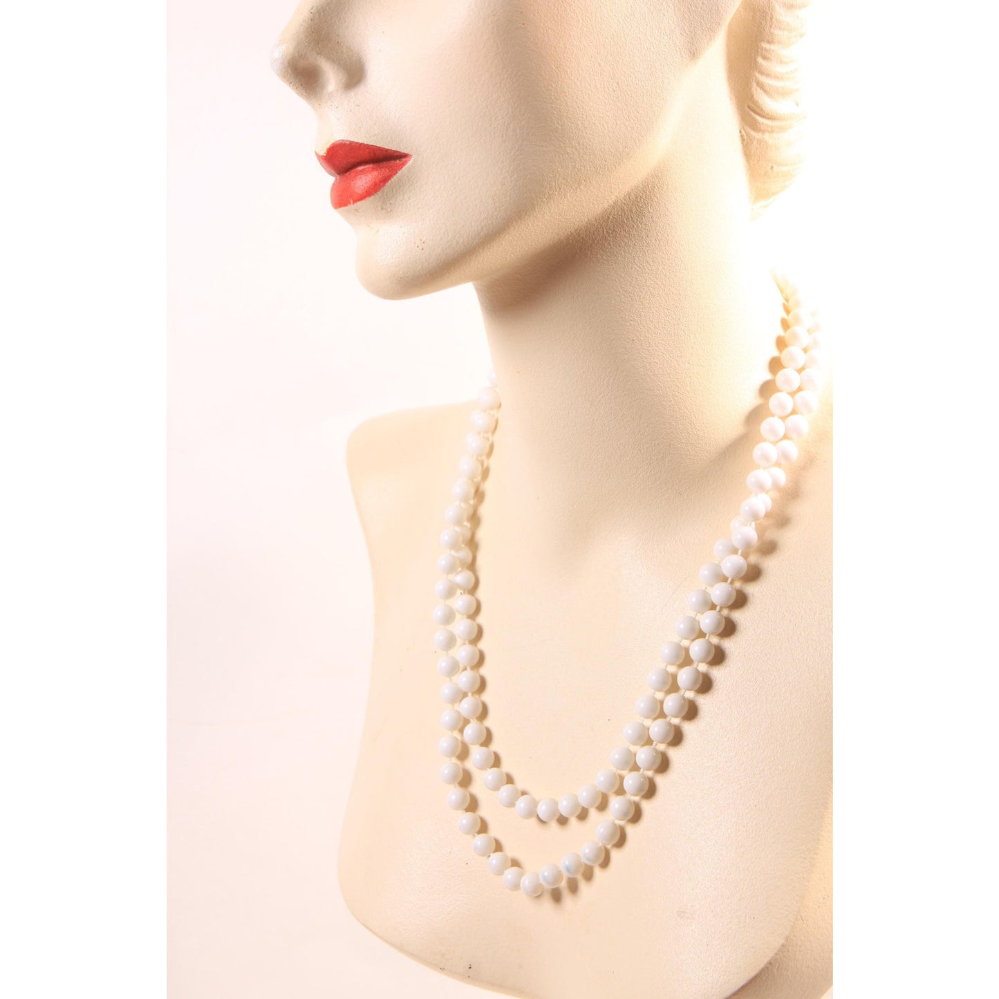 1960s White Plastic Circle Beaded Double Strand Necklace by Hong Kong