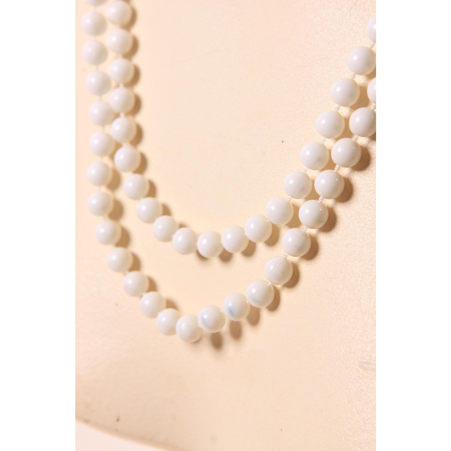1960s White Plastic Circle Beaded Double Strand Necklace by Hong Kong