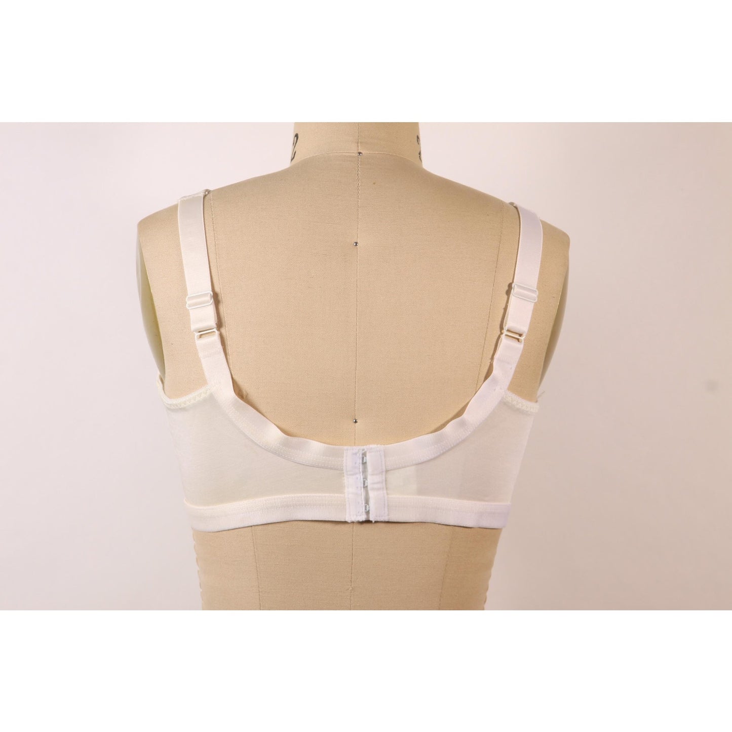 1970s Sheer White Lace Bra by Montgomery Ward-38D