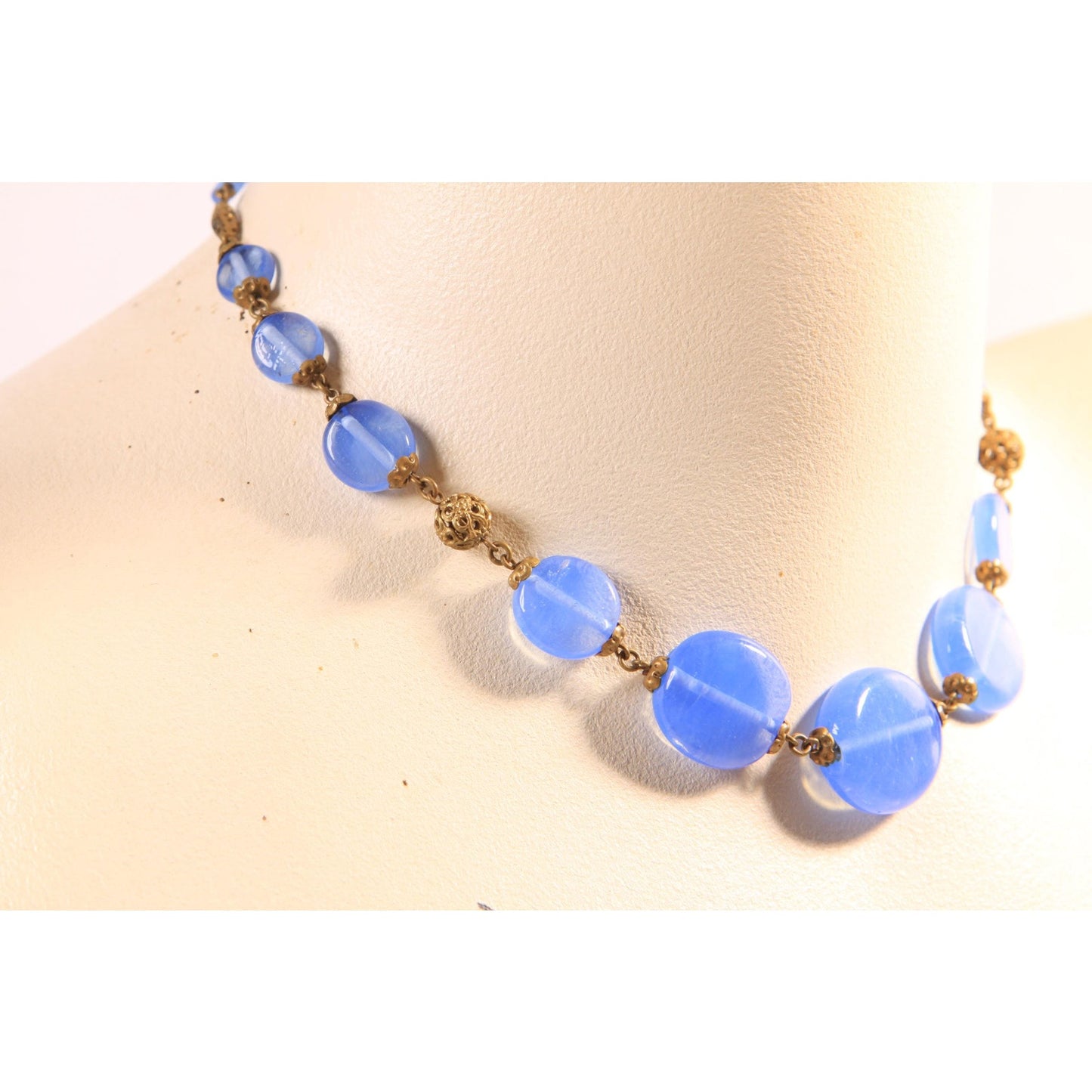 1940s 1950s Periwinkle Purple Blue Circle Disc Glass and Brass Metal Beaded Necklace