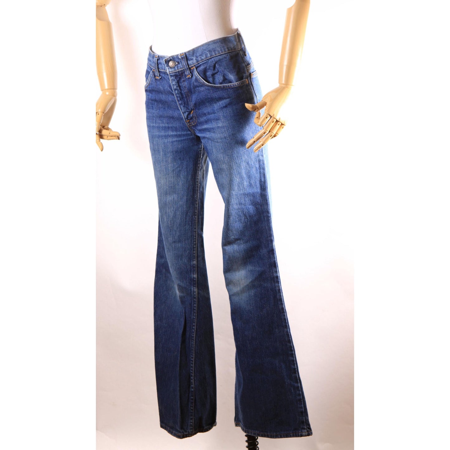 1970s Blue Denim Flared Jeans by Levi's - 29x33