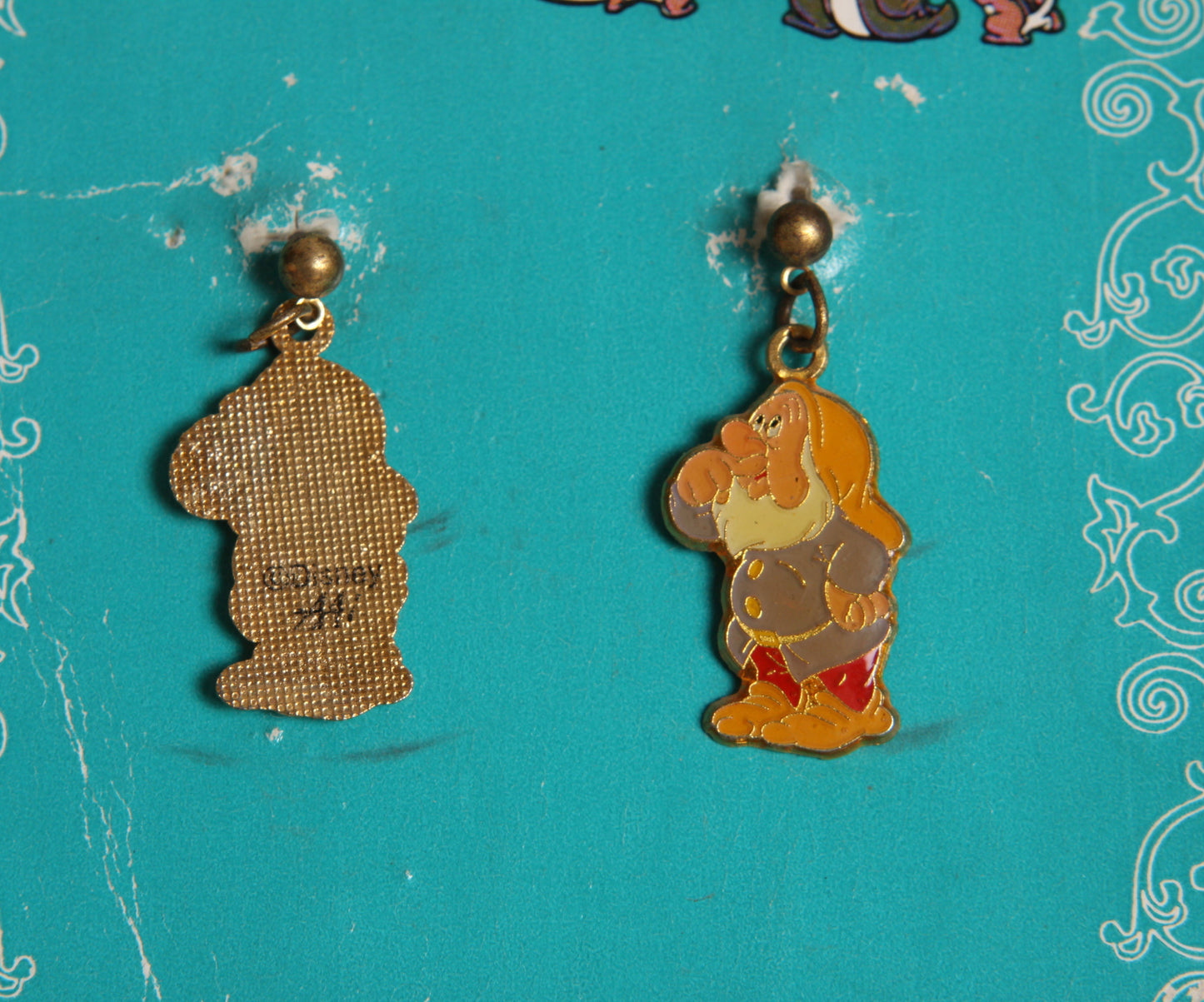 Deadstock 1990s Snow White Doc Metal Dangling Disney Costume Jewelry Earrings