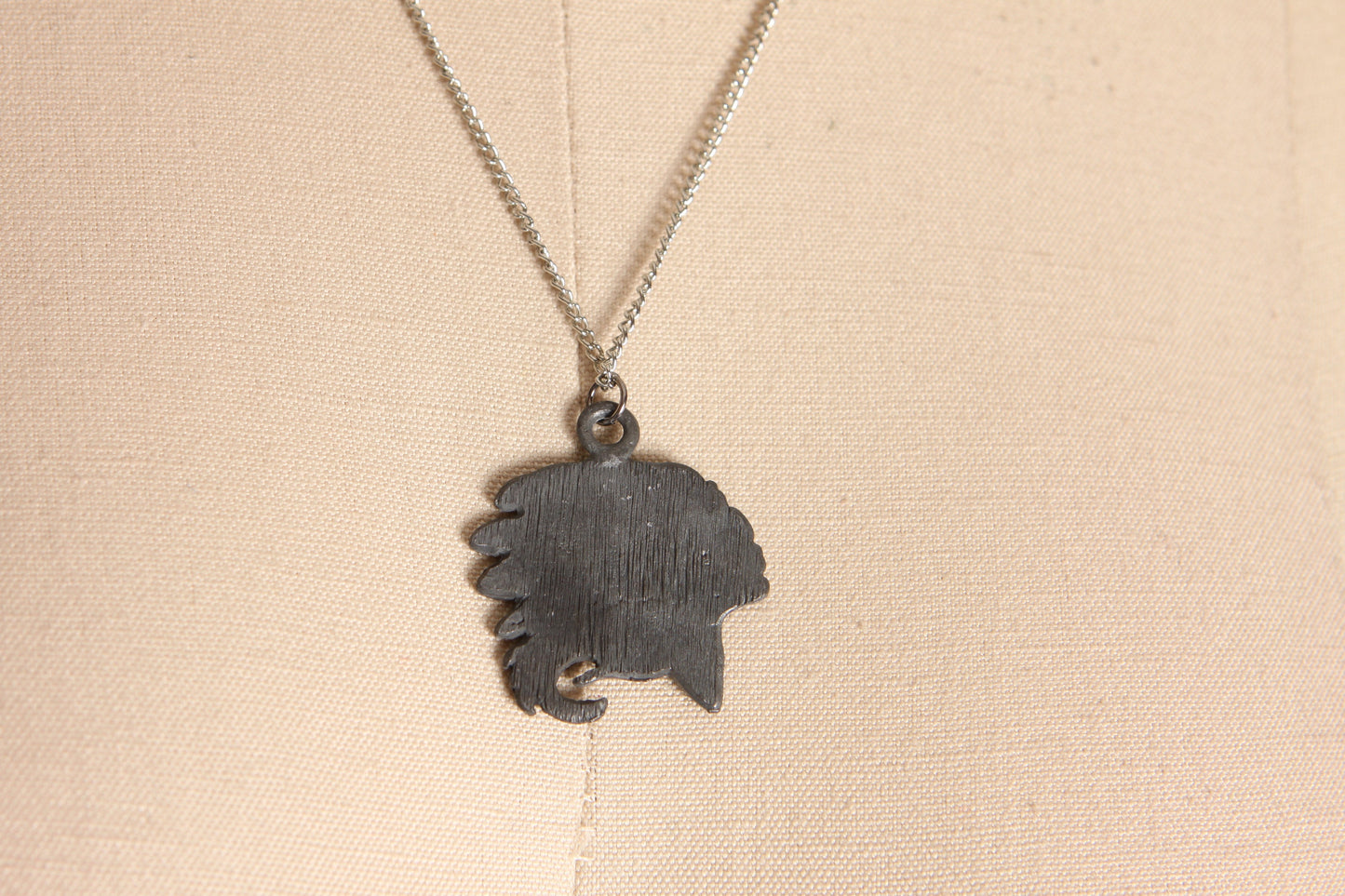 1990s Silver Tone Chain Metal Pewter Native American Indian Pendant Necklace