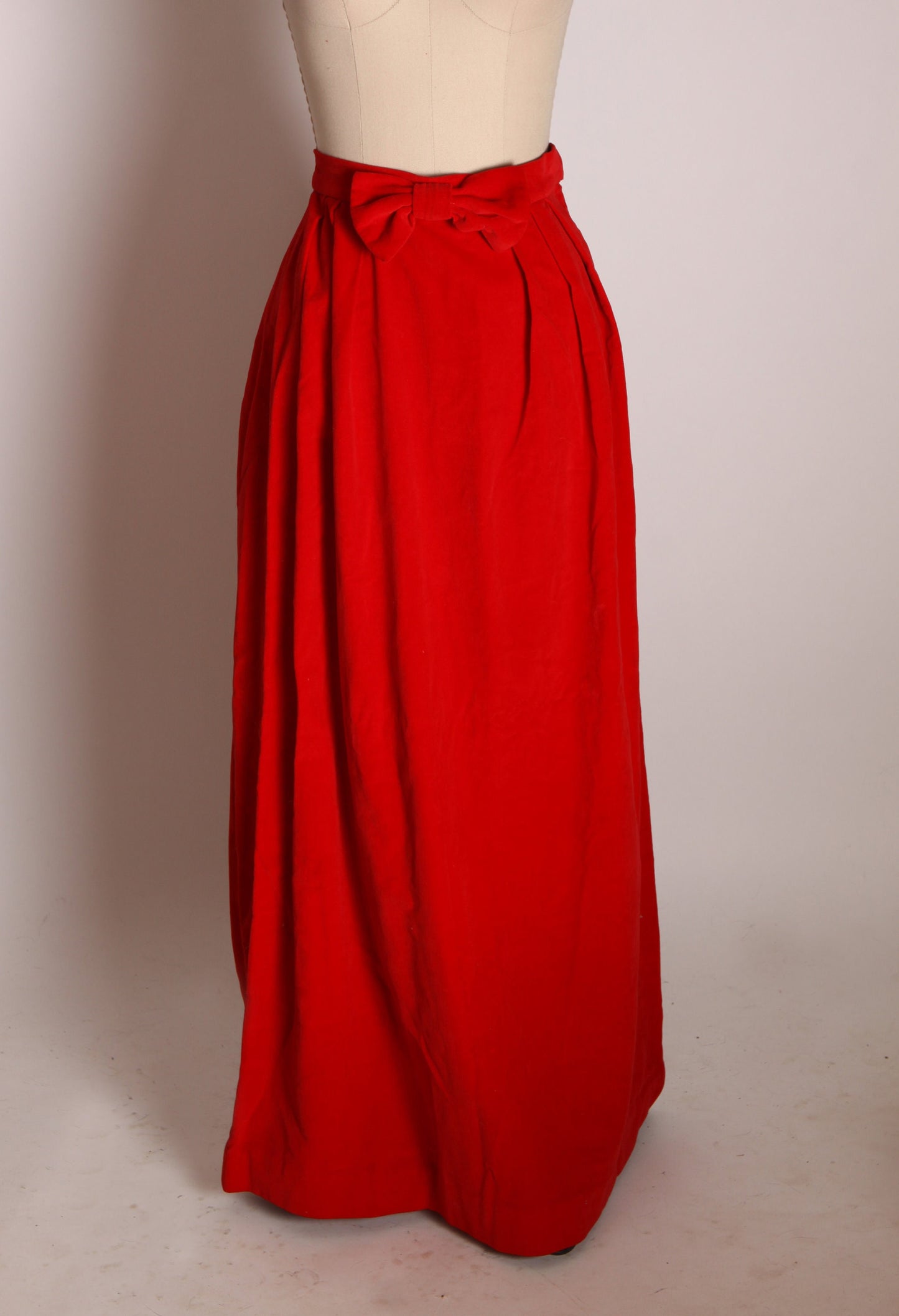 1960s Red Velvet High Waisted Bow Detail Ankle Length Skirt -XS