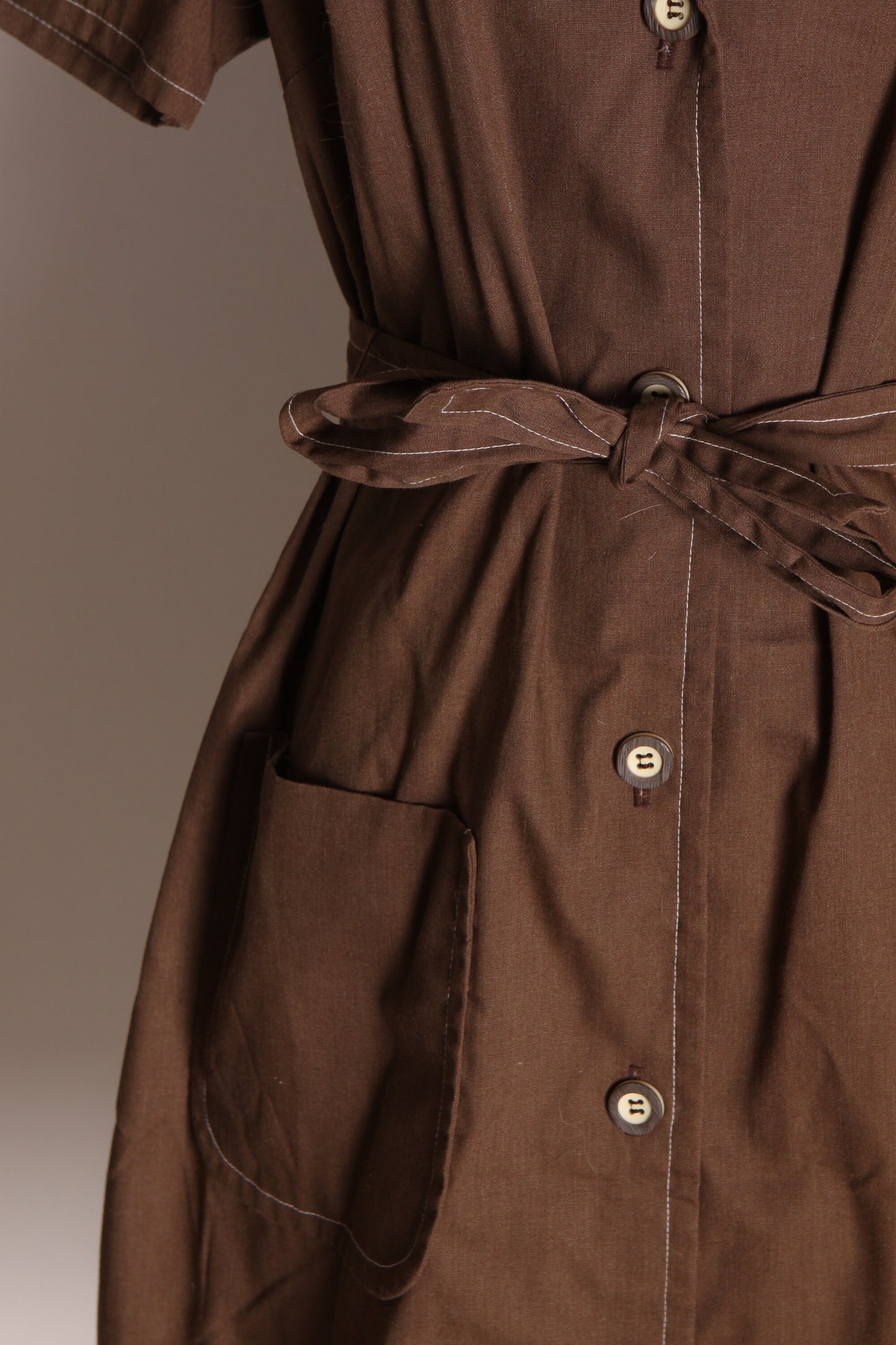 1970s Brown Button Up Short Sleeve Dog Ear Collar Belted Dress by Ship N’ Shore -L