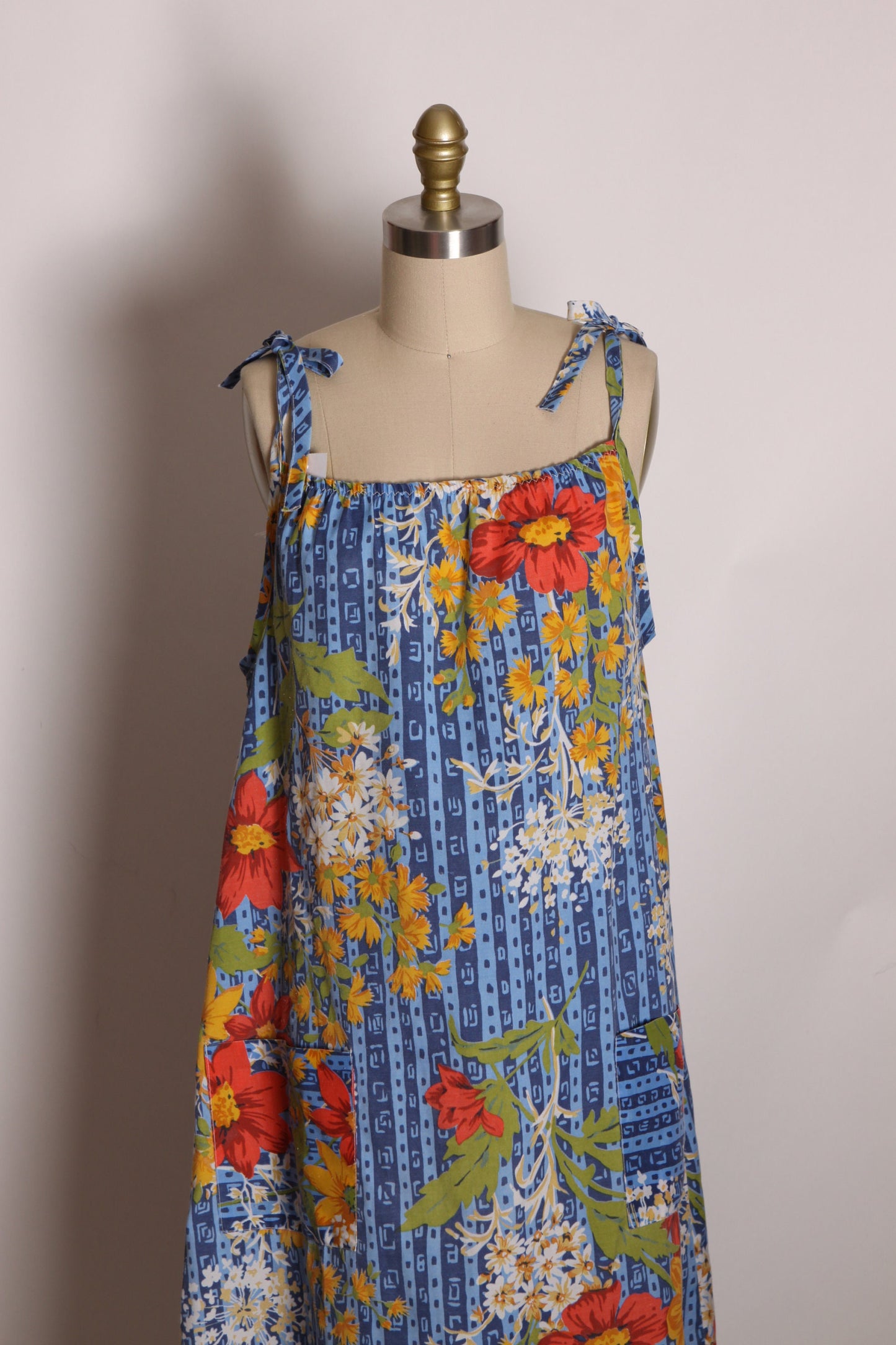 1970s Blue, White, Red and Green Floral Spaghetti Shift Dress -L