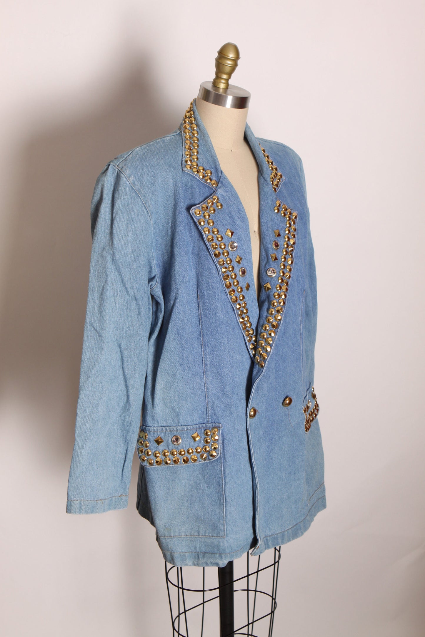 1980s Light Blue Denim Long Sleeve Brass Bronze Gold Bedazzled Button Up Jacket by Marilyn of California -L