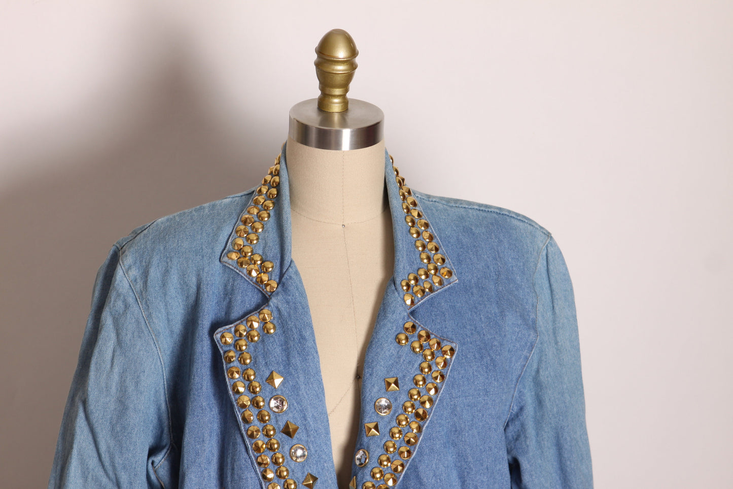1980s Light Blue Denim Long Sleeve Brass Bronze Gold Bedazzled Button Up Jacket by Marilyn of California -L