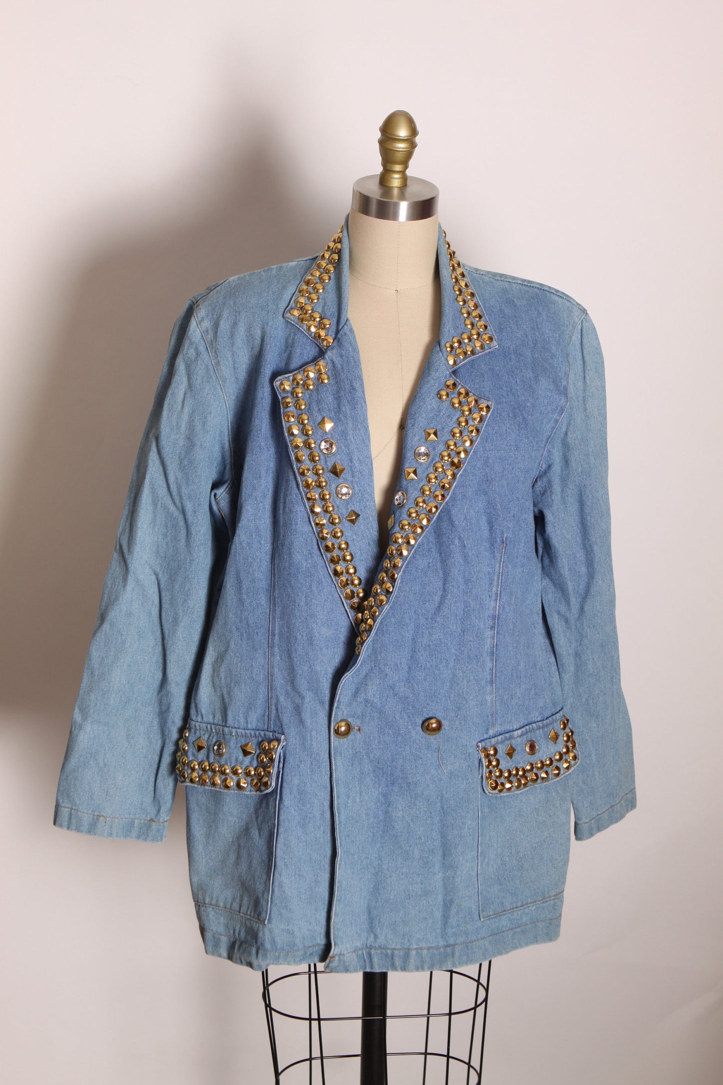1980s Light Blue Denim Long Sleeve Brass Bronze Gold Bedazzled Button Up Jacket by Marilyn of California -L