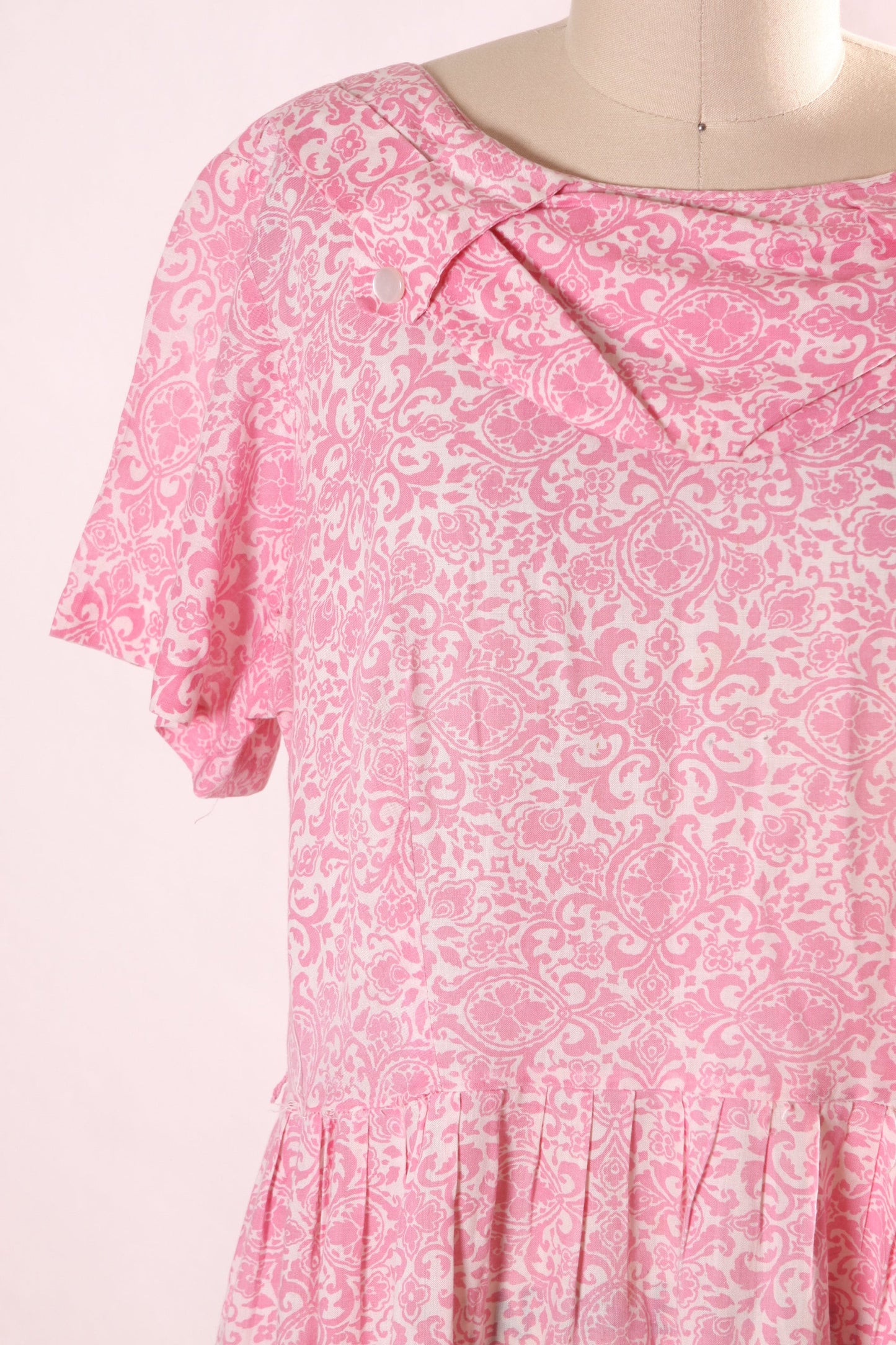 1960s Pink and White Swirl Short Sleeve Button Detail Plus Size Volup Dress by Sears -1XL