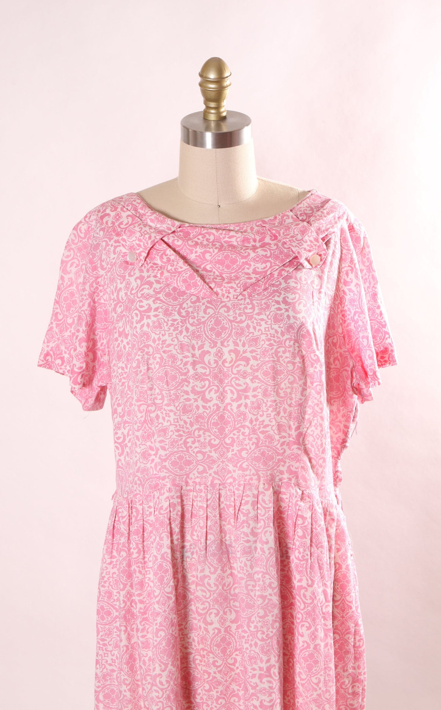 1960s Pink and White Swirl Short Sleeve Button Detail Plus Size Volup Dress by Sears -1XL